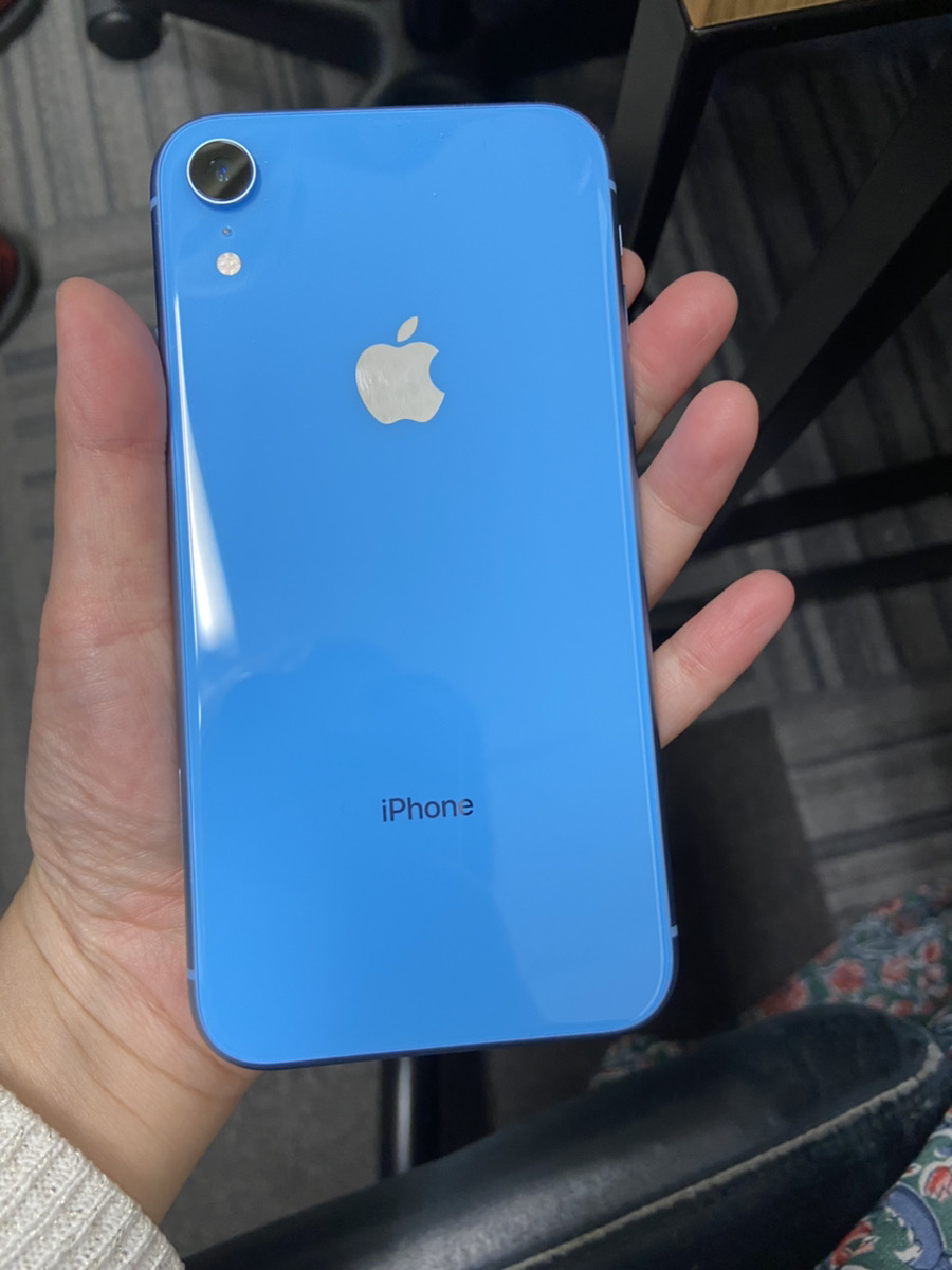 iPhoneXR　64GB　ブルー　SIMフリー