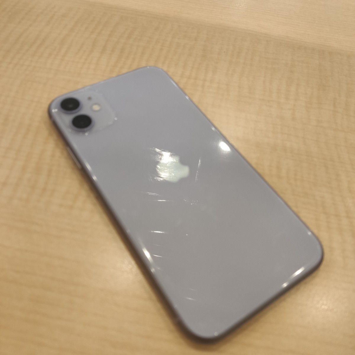 iPhone11パープル