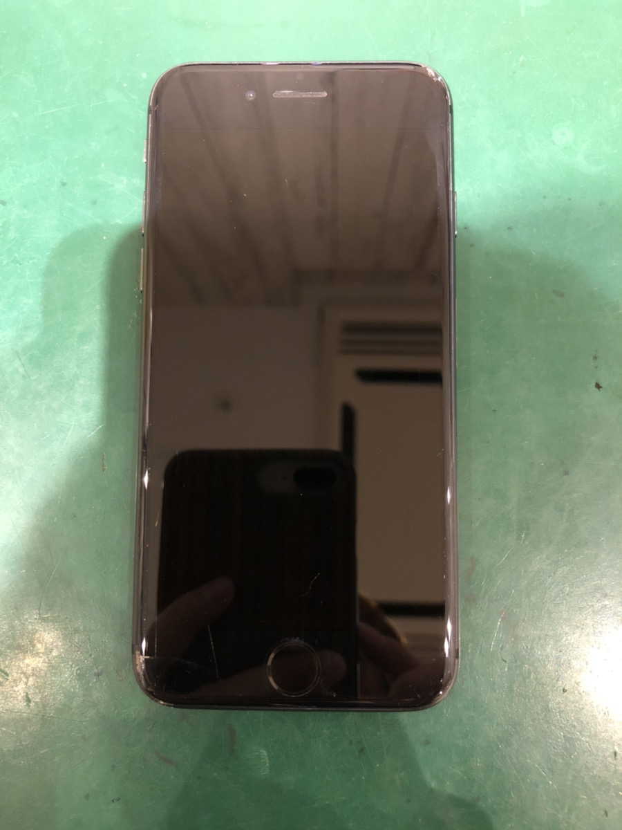 iphone8 スペースグレー