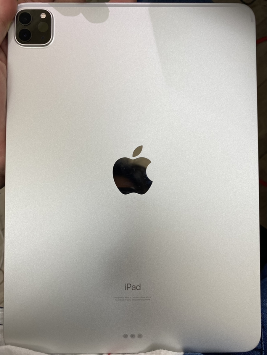 iPadPro11 第2世代 128GB シルバー Wifiモデル　中古