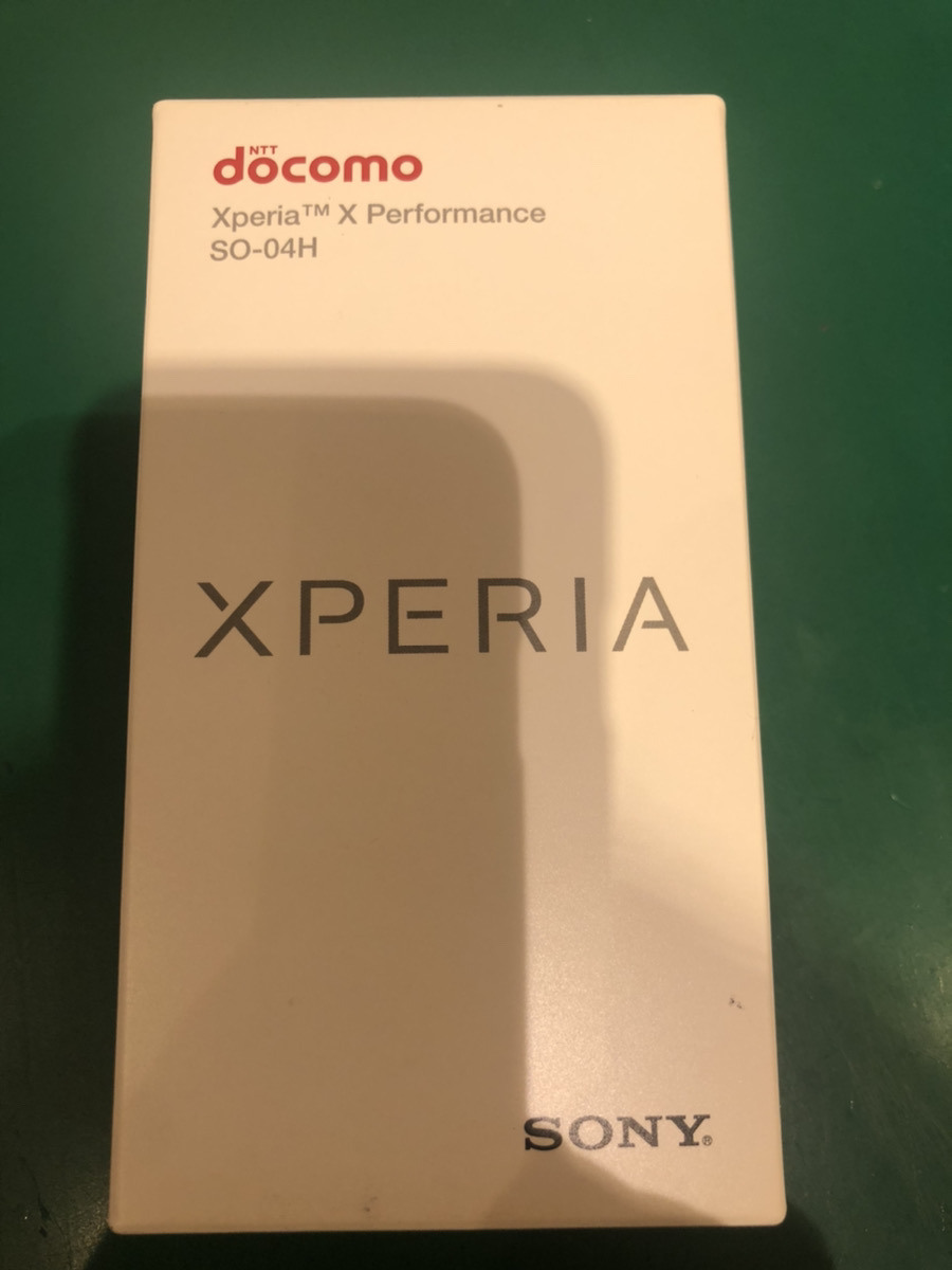 XPERIA X Performance ブラック docomo ○ 中古