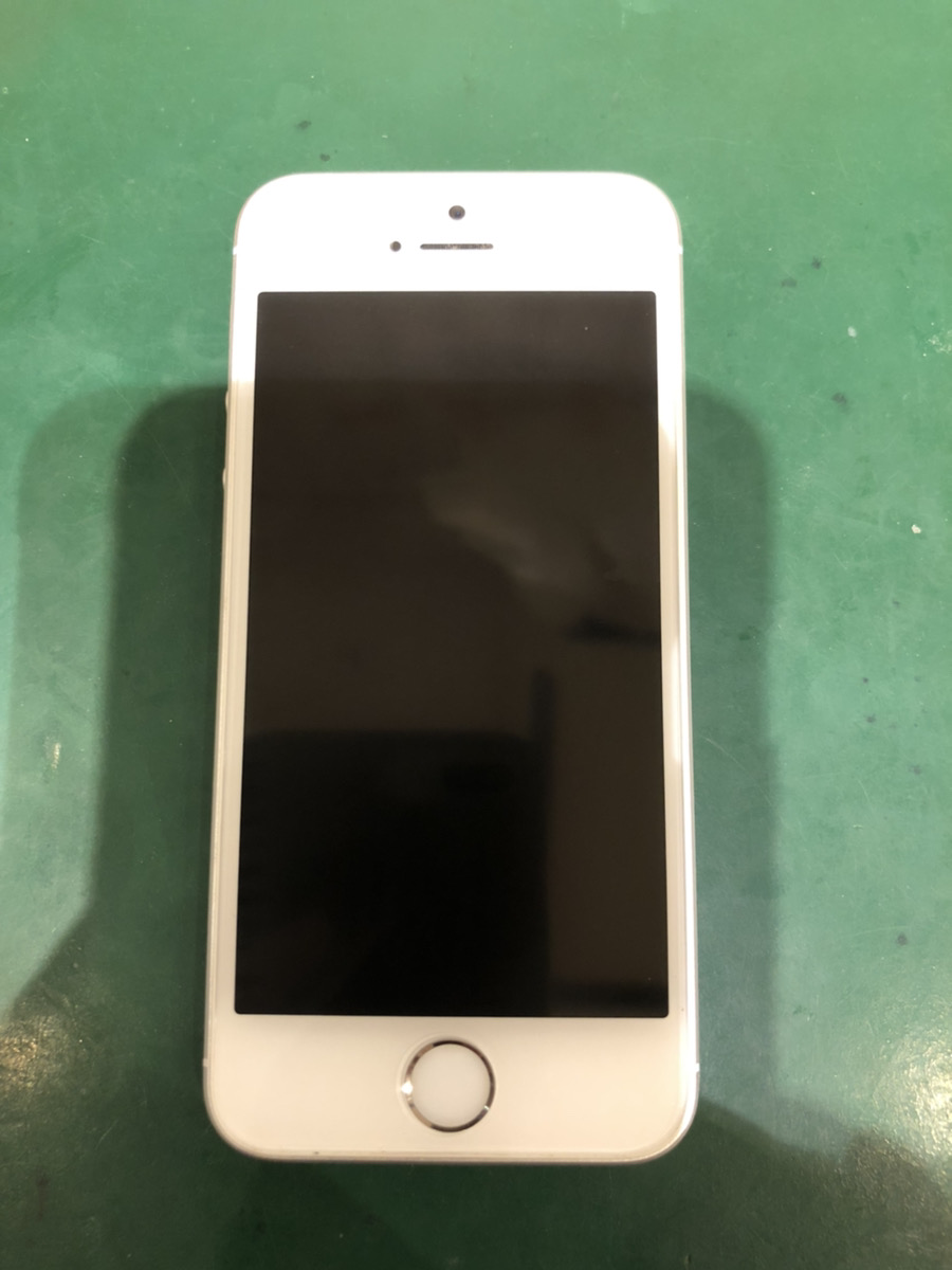 iphonese シルバー