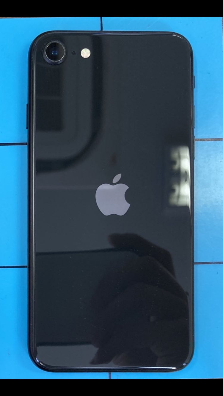 iPhoneSE（第2世代）　AppleSIMフリー　256GB　中古美品　ブラック