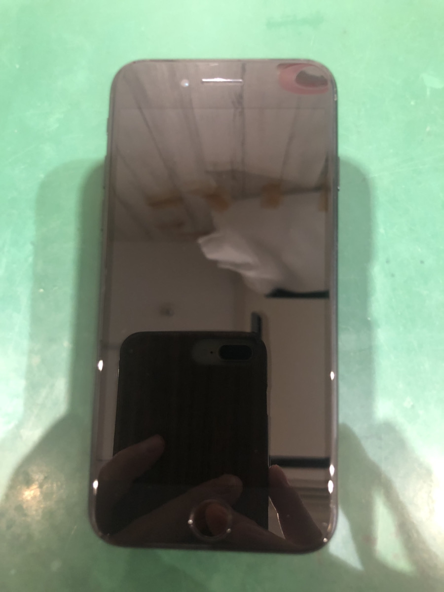 iphone8 スペースグレー