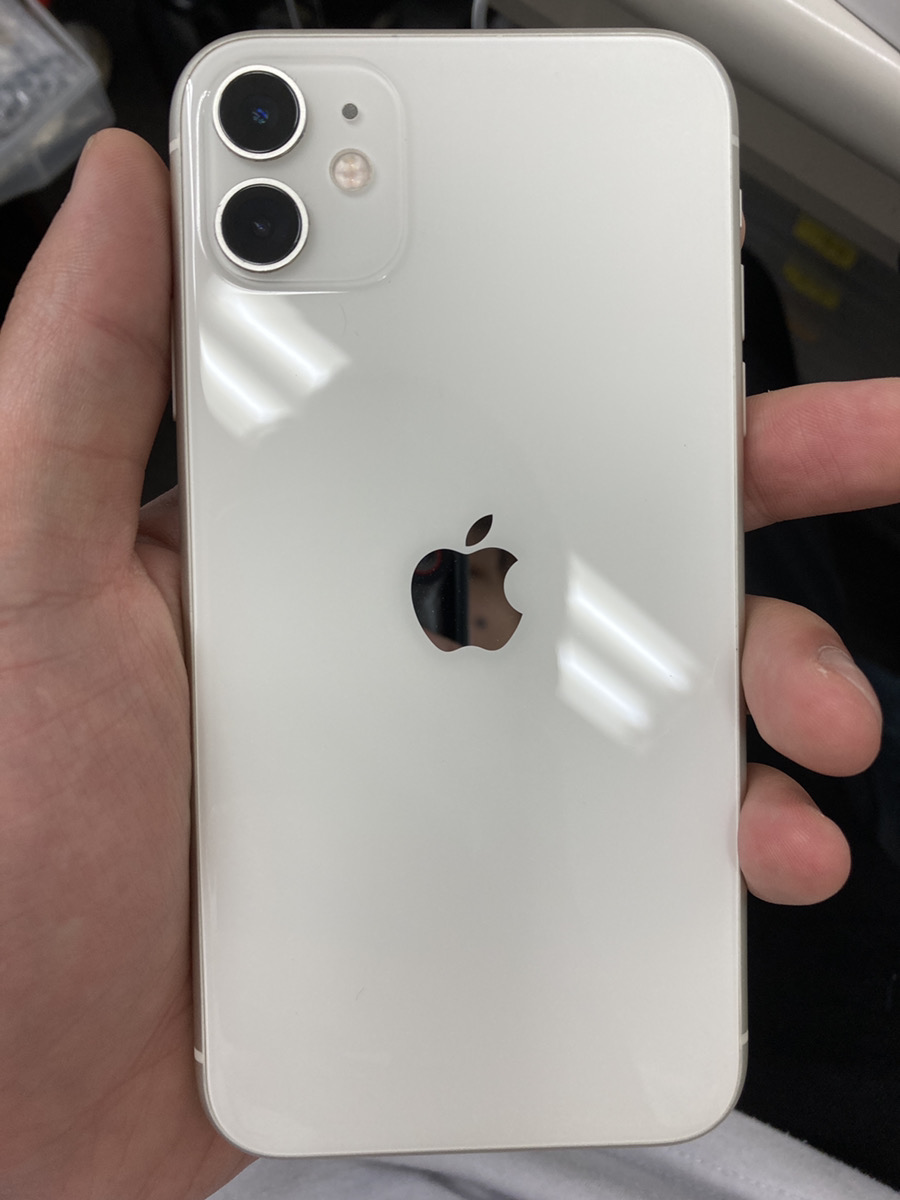 iPhone11　256GB　ホワイト　AppleSIMフリー　中古美品