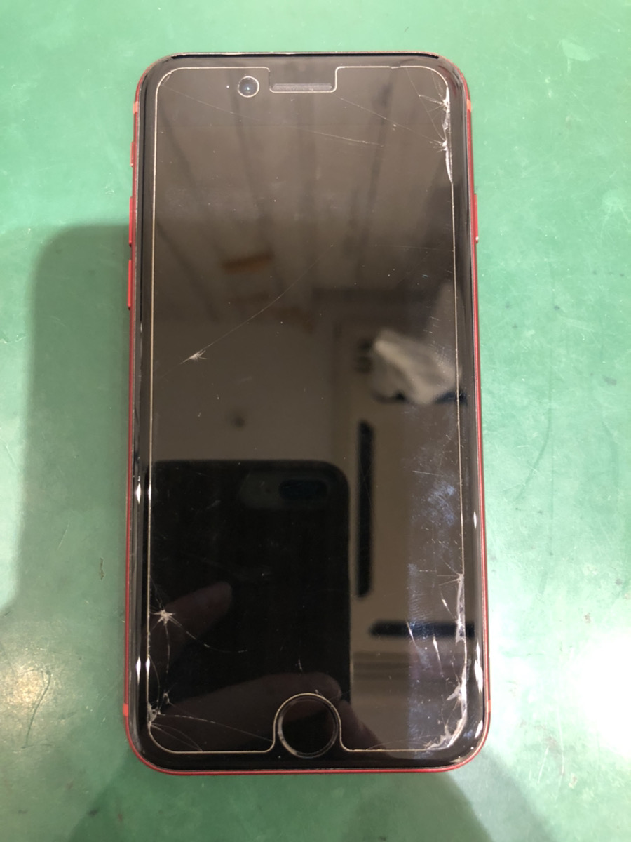 iPhone 8 レッド COCO蒲田