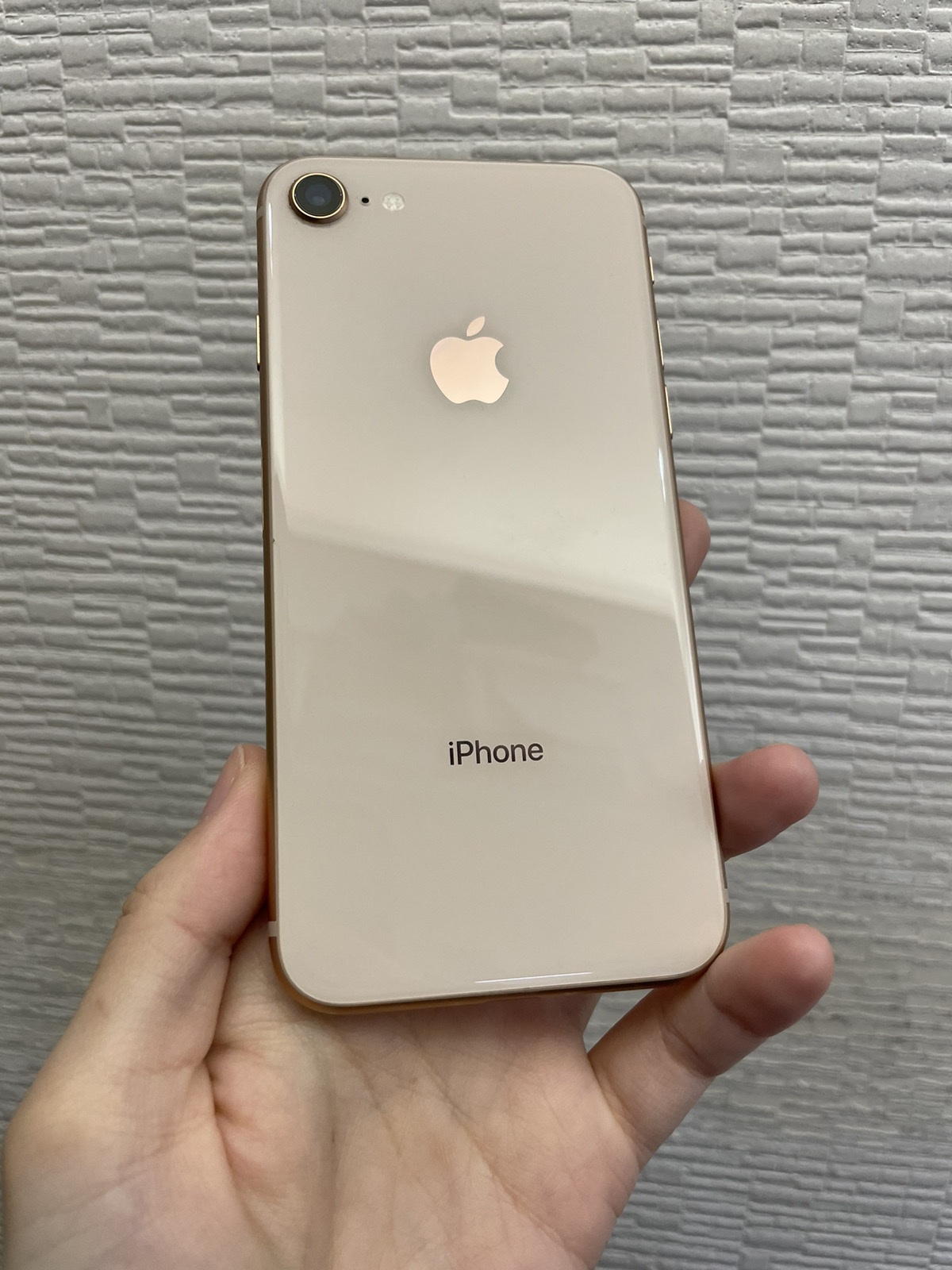 iPhone 8