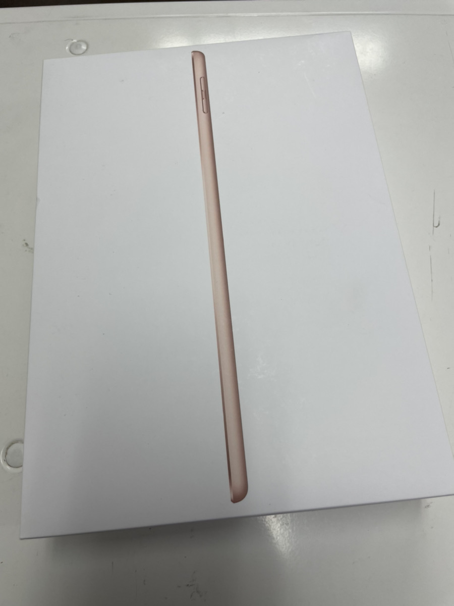 iPad6(2018年モデル)	　128GB　Wi-Fi +Cellularモデル ゴールド　〇 中古品