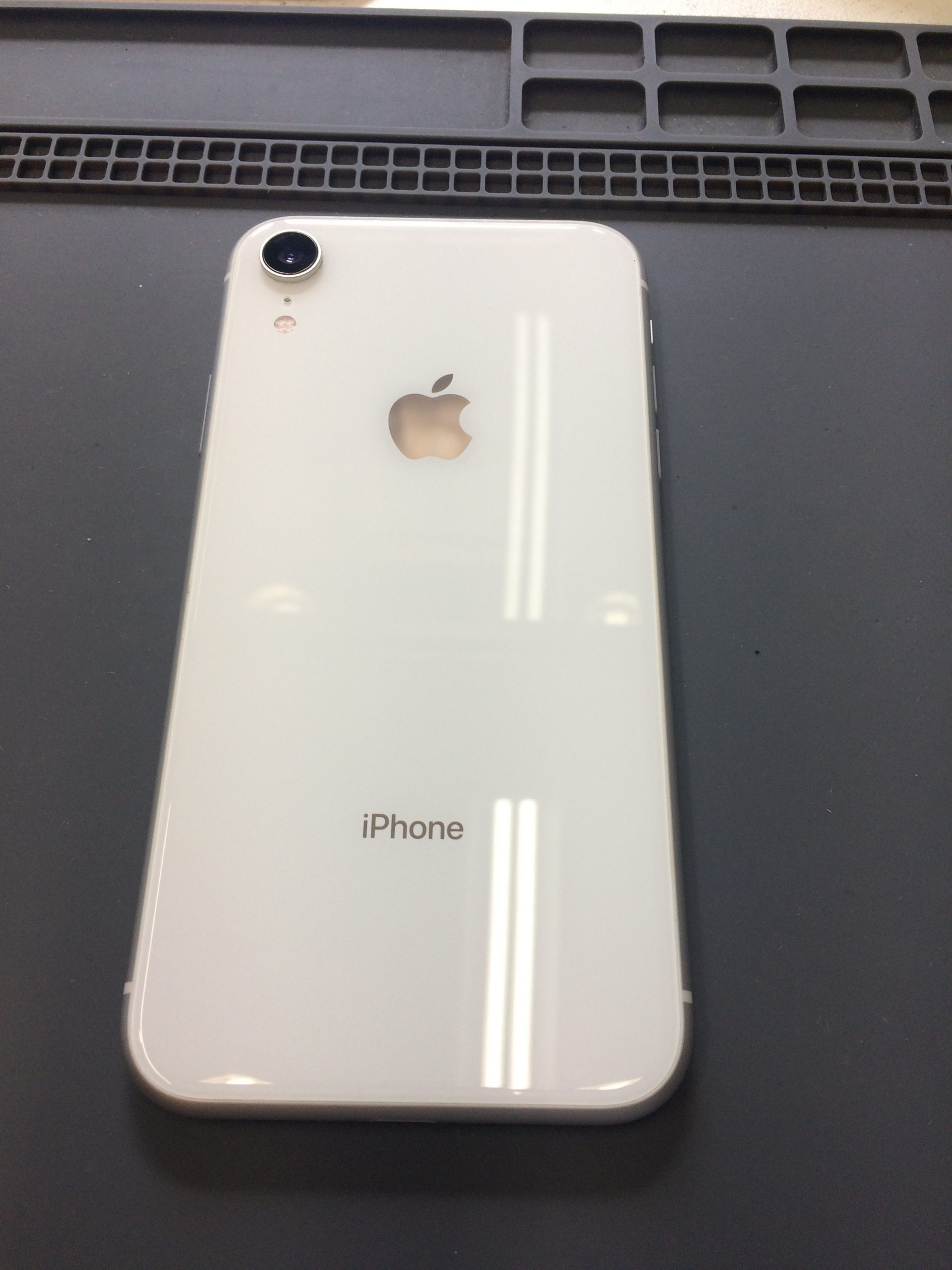 海外版　Apple iPhone8 128GB SIMフリー