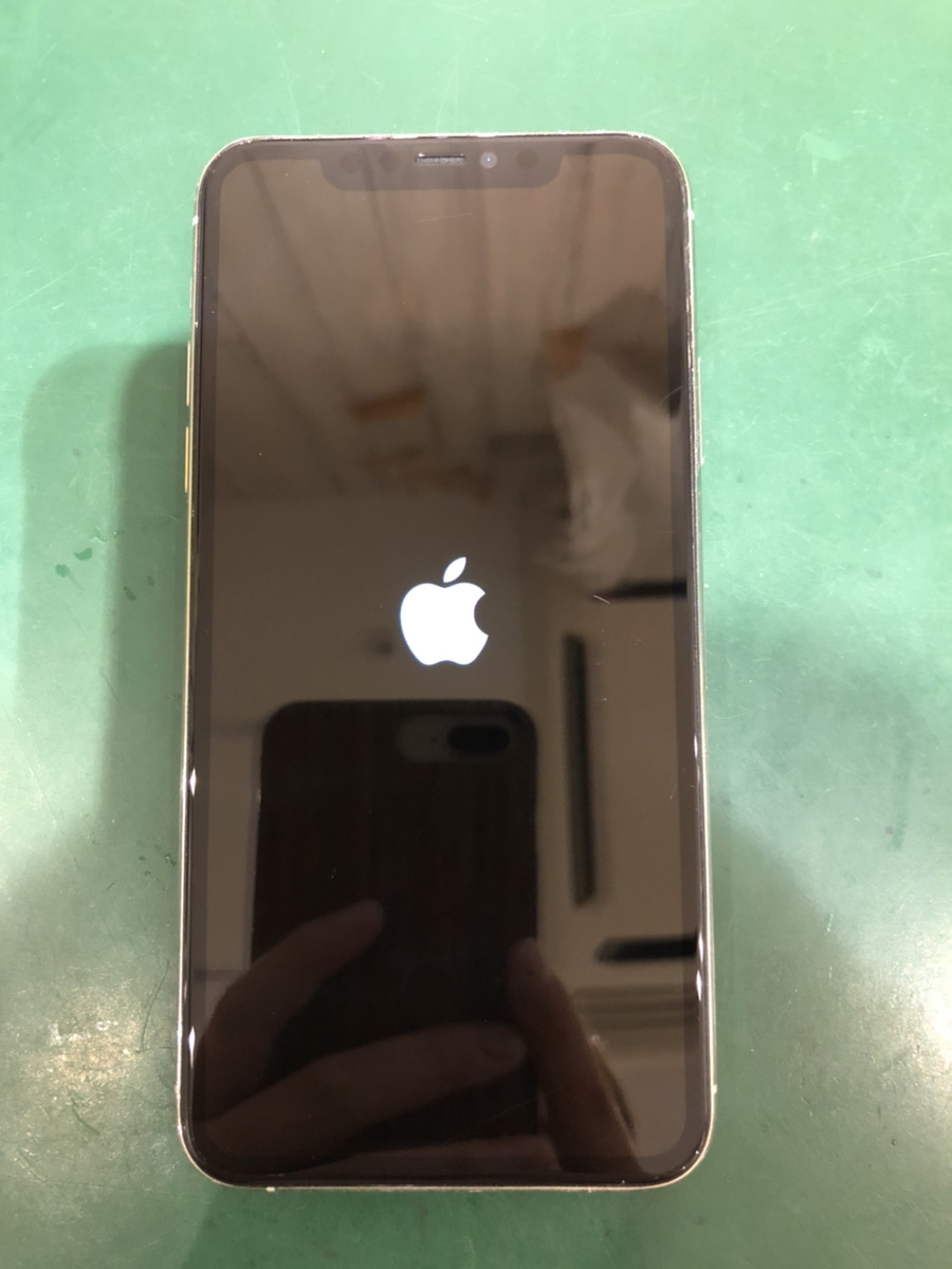 iPhone11Pro Max シルバー 吉祥寺