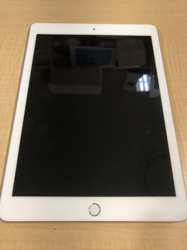 iPad6 128GB wi-fiモデル　シルバー（第6世代　2018）