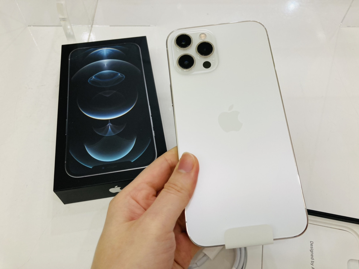 iPhone12ProMax 256GB ホワイト simフリー 中古箱付属品あり