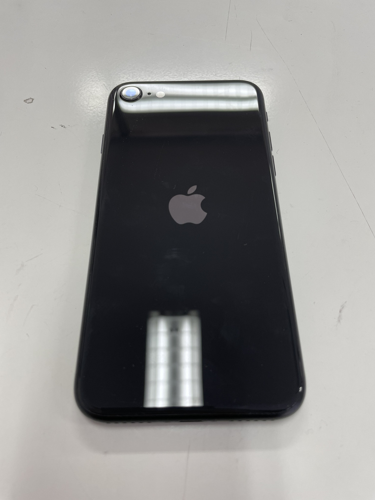 iPhone SE2 256GB ブラック au◯ 中古