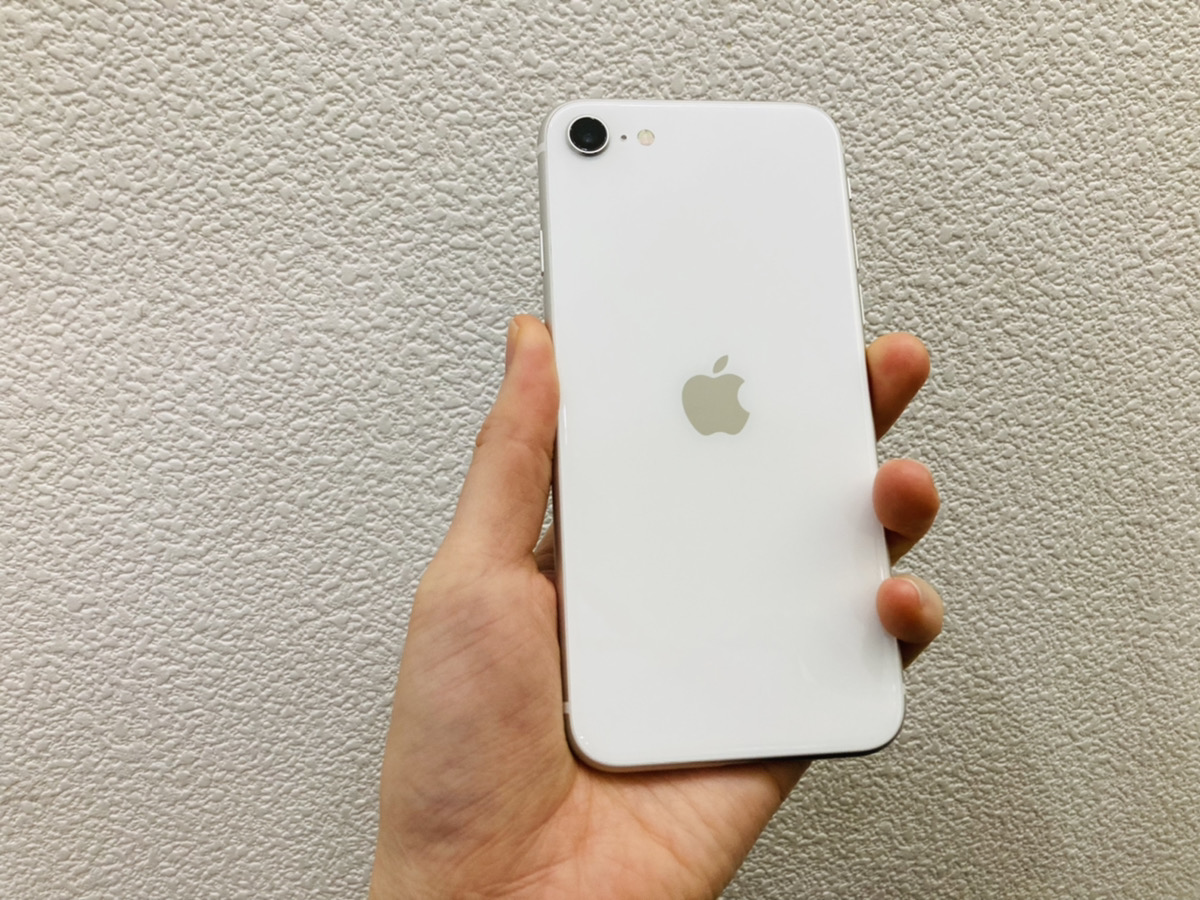 iPhoneSE2 64GB ホワイト UQmobile◯ 中古本体のみ