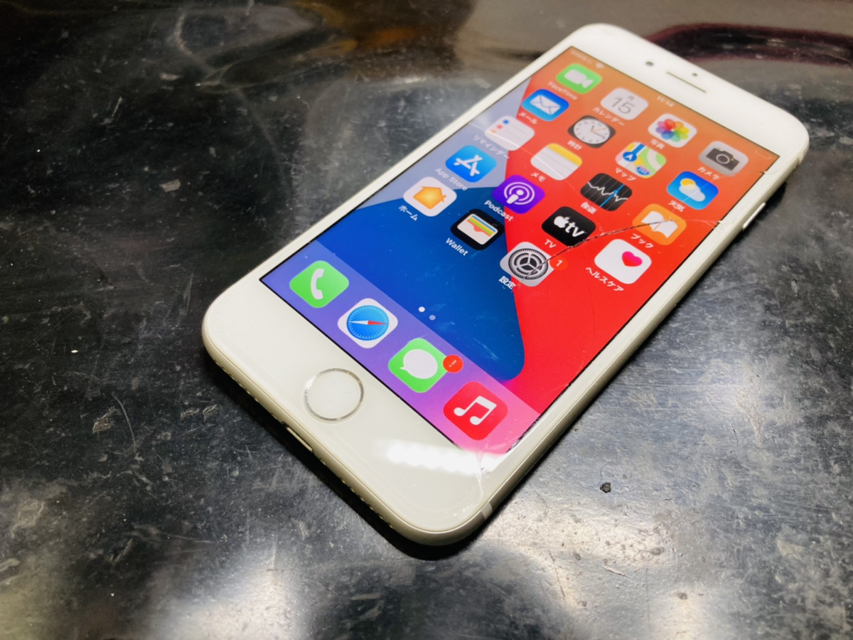iPhone8 64GB ホワイト SoftBank◯ 交換品中古本体のみ