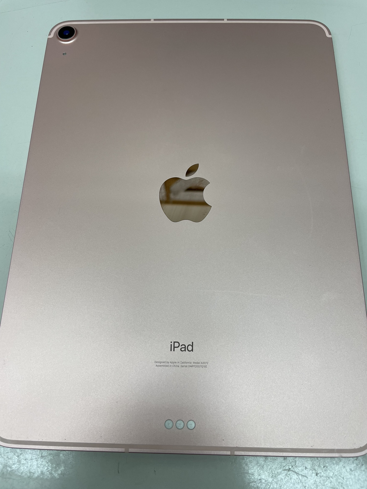 iPad Air 4 64GB ローズゴールド Wi-Fiモデル 中古