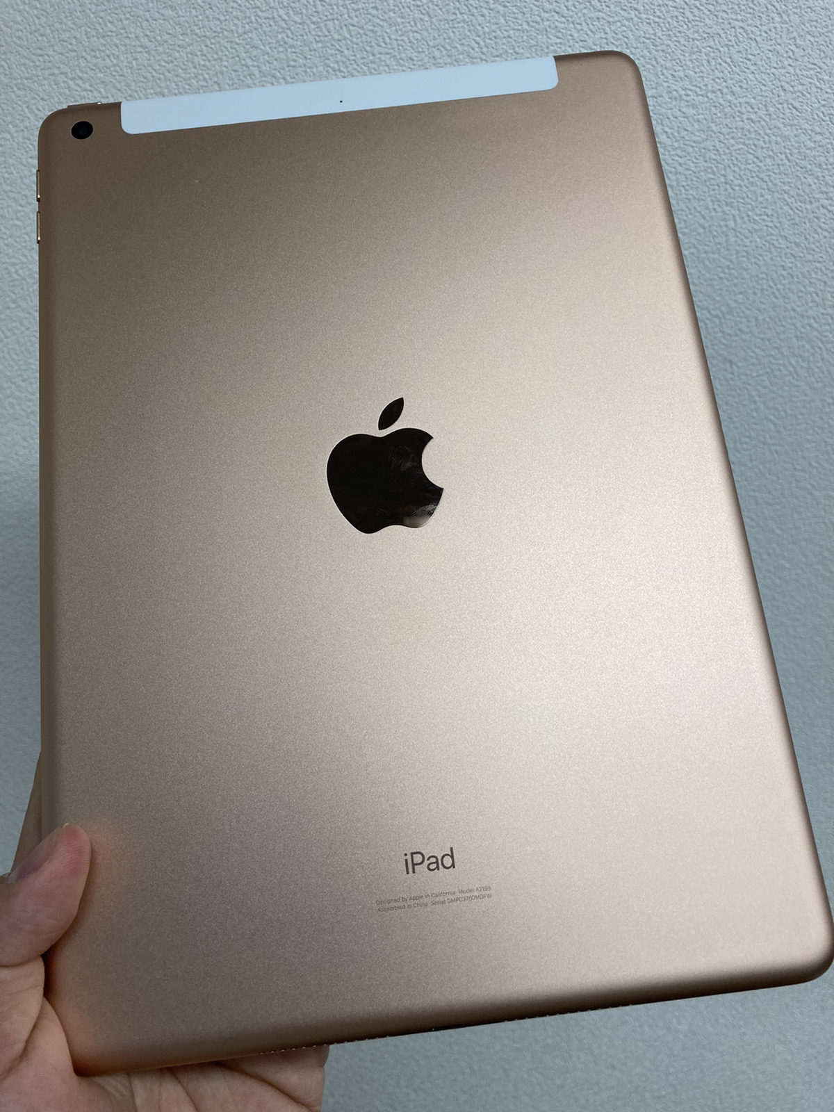 iPad6(2018) 32GB au○ 中古本体のみ