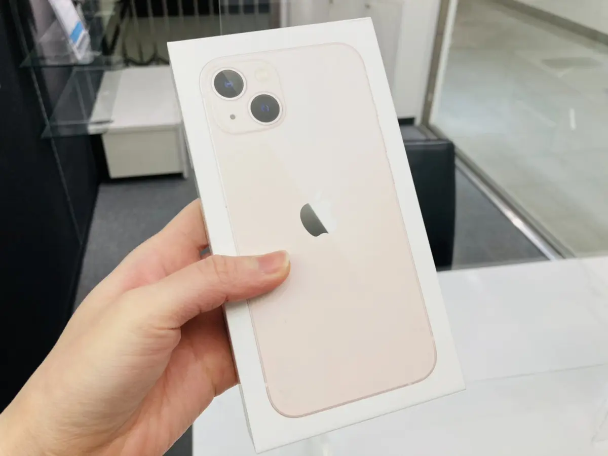 新品 未使用品 SIMフリー iPhone13 128GB スターライト ※赤ロム保証 正規SIMロック解除済 アップル アイフォン MLND3J A  キャンペーンもお見逃しなく