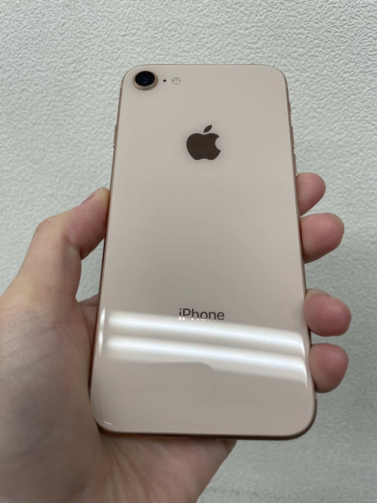 iPhone8  64GB  ゴールド  SB×  SIM解除品  中古本体のみ   ホワイトスポットあり