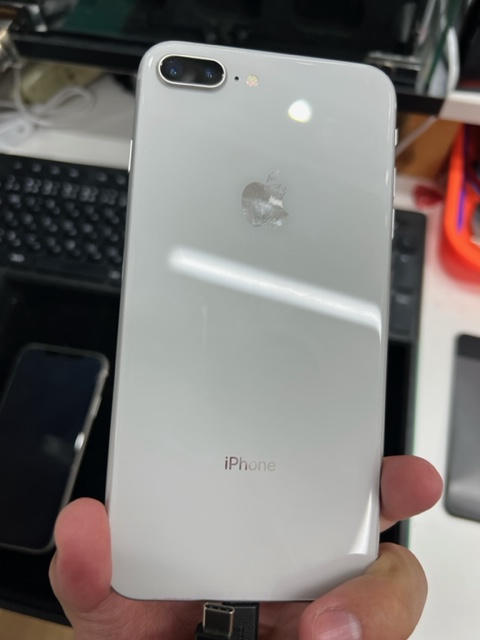 iPhone8 Plus  256GB ホワイト ドコモ○ SIM解除品 中古本体のみ