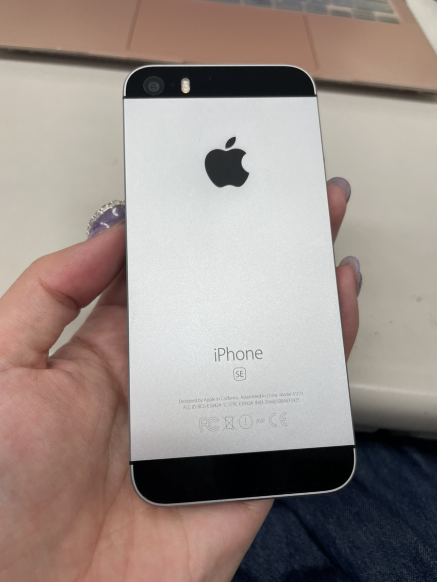 iPhoneSE   32GB  グレー   Apple SIMフリー 中古本体のみ   液晶焼け