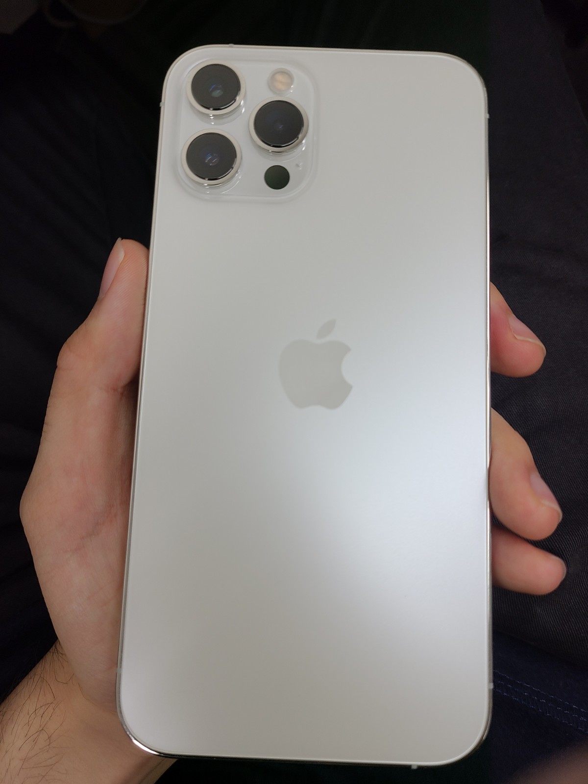 iPhone12 Pro Max   256GB  ホワイト  ドコモ○ SIM解除品   中古本体のみ