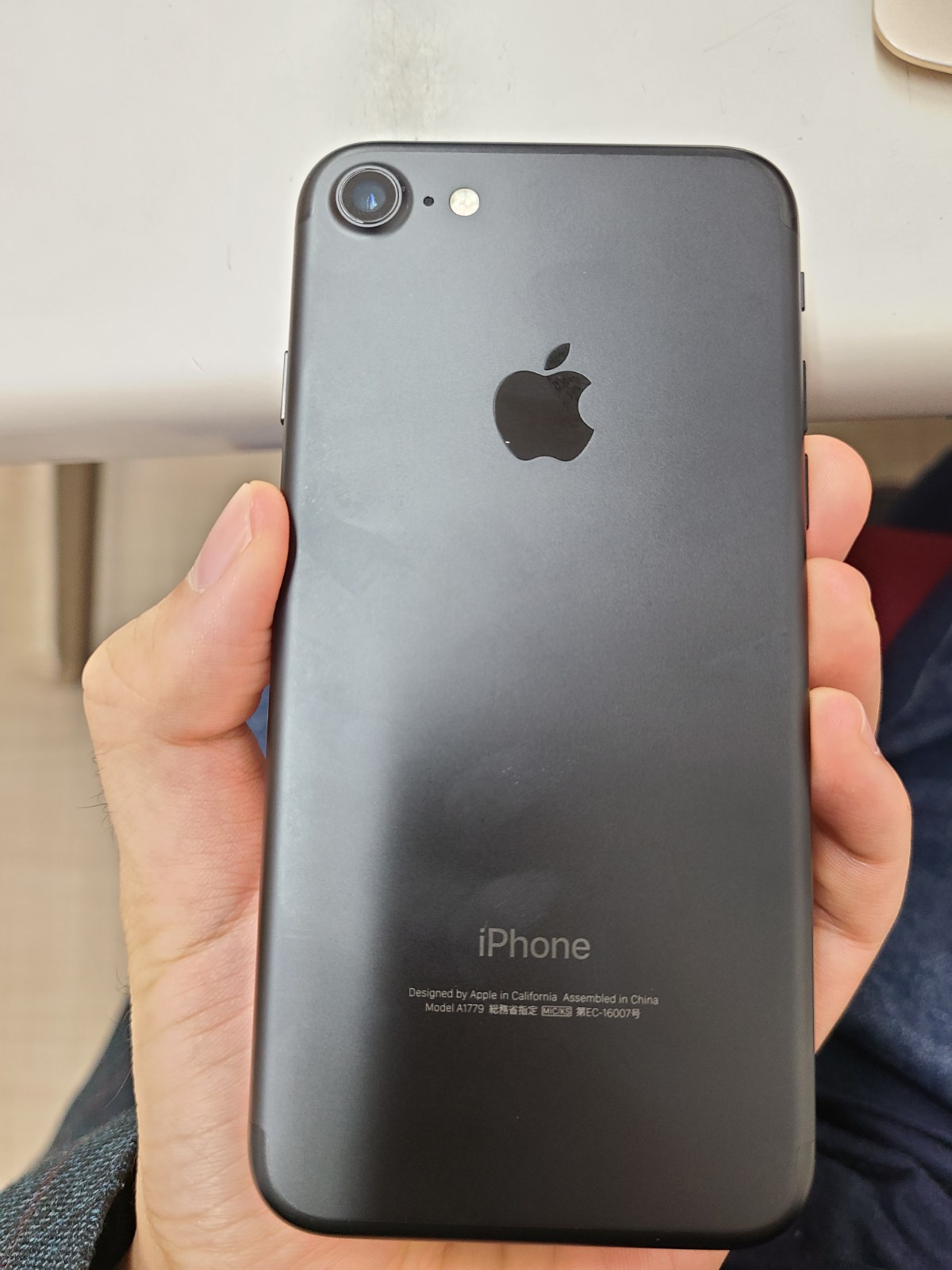 iPhone7   128GB  ブラック　SB○ SIM解除品　中古本体・箱付属品フルセット