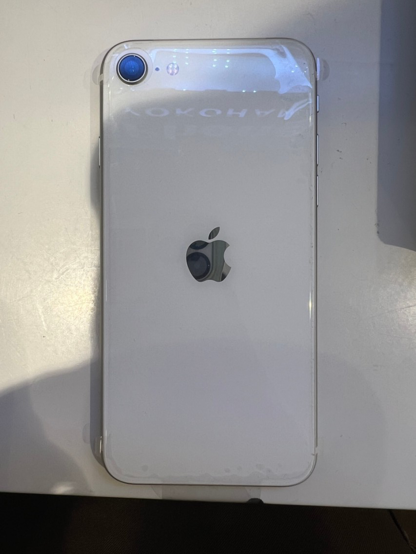 iPhoneSE(第二世代) 64GB au〇 開封済み新品未使用品