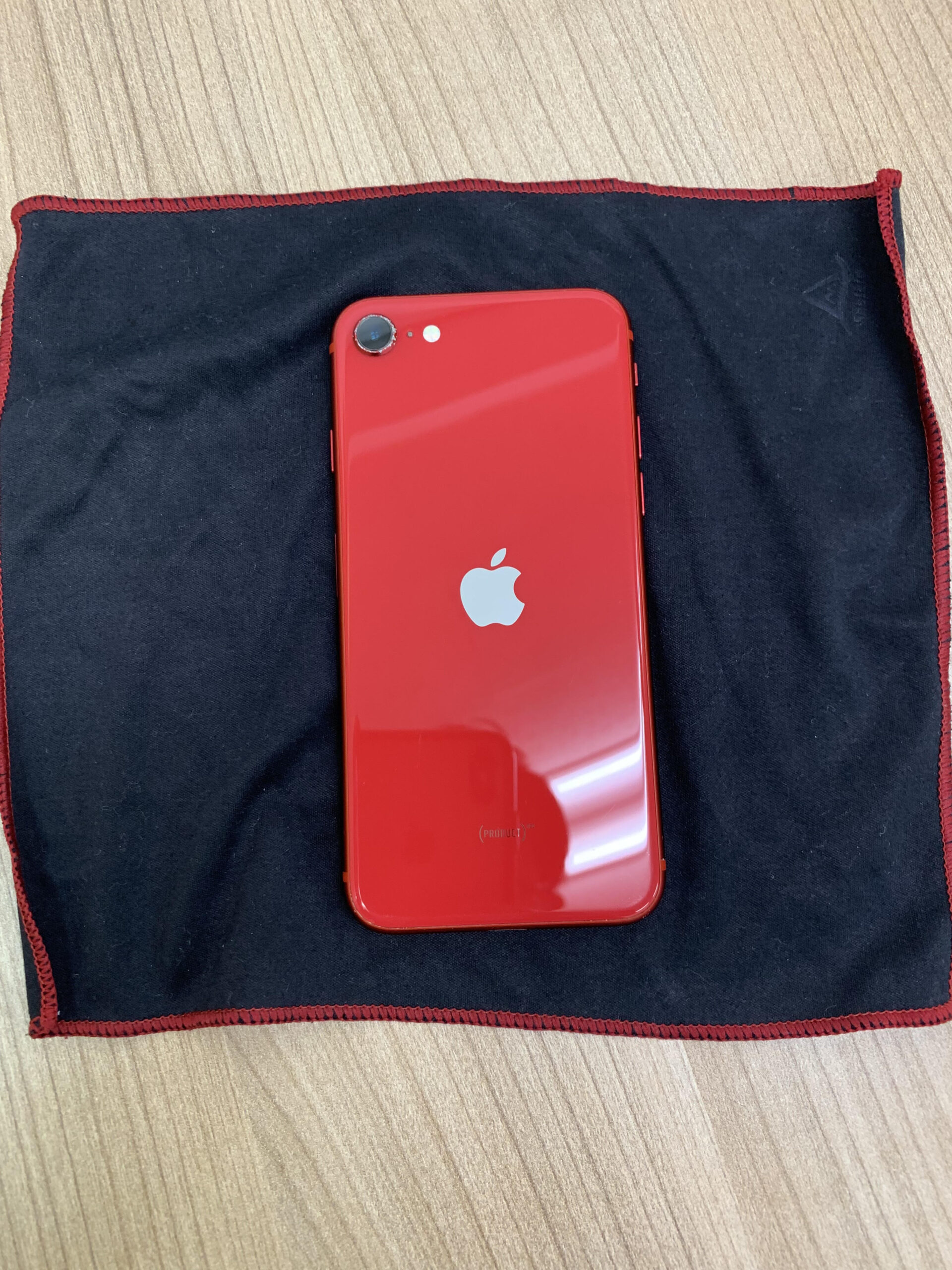 iPhoneSE2 64GB Softbank RED 中古品 【所沢店】