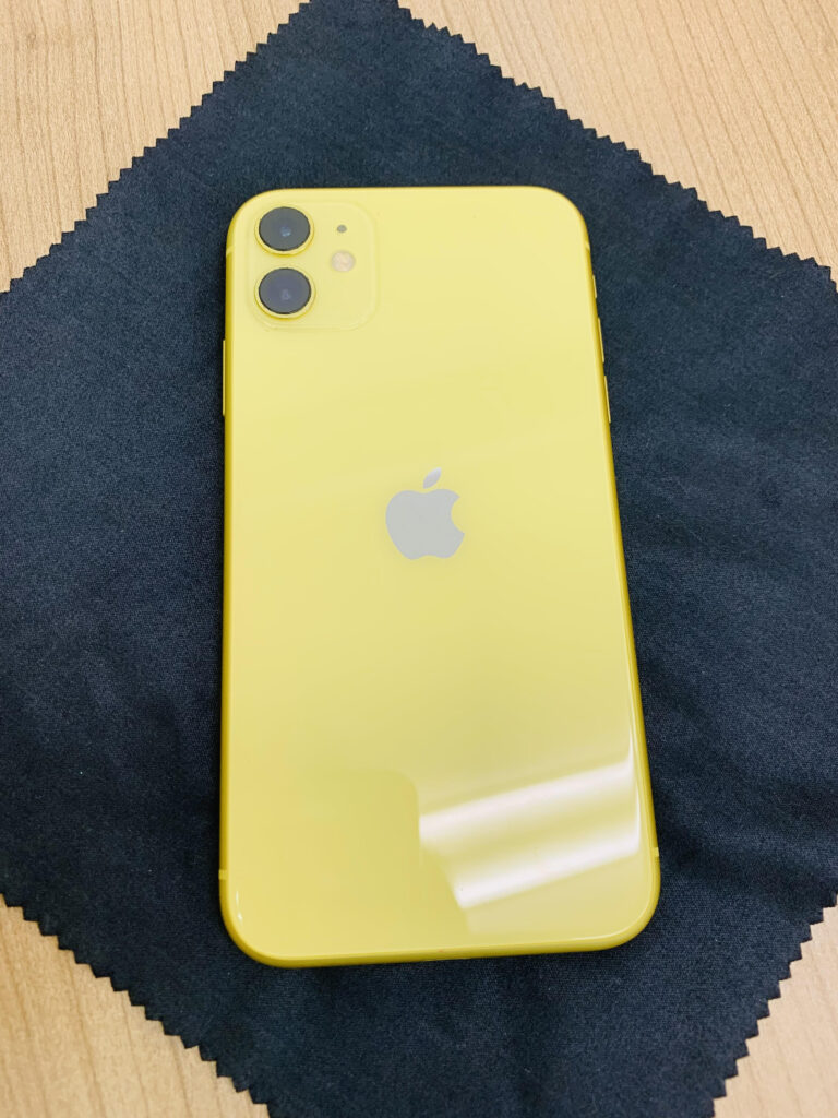 iPhone11 64GB au イエロー SIMロック解除済 中古美品 バッテリー78