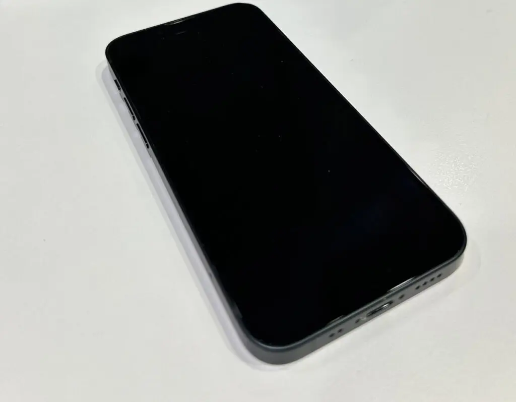 iPhone１３mini １２８GB ブラック docomo△ 中古 【横浜ビブレ店