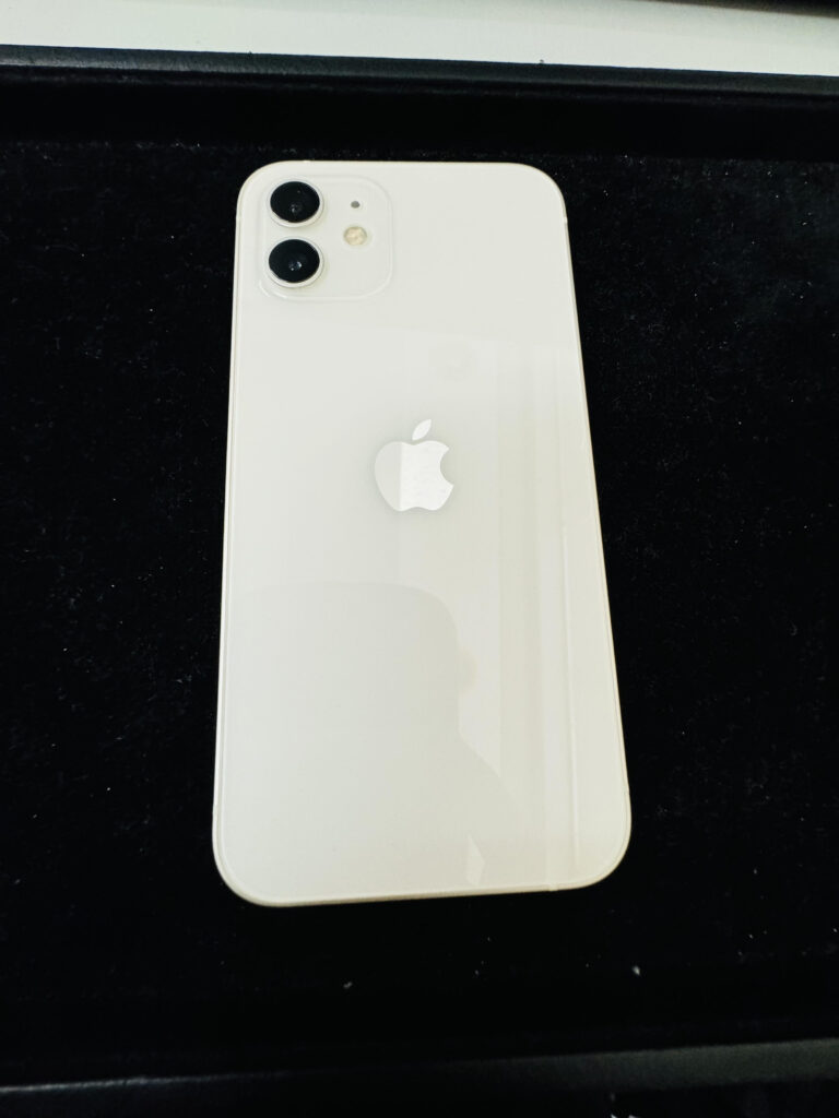 iPhone12 64GB white Softbank 中古美品 【所沢店】 - スマホ・Android・iPhone高価買取のクイック