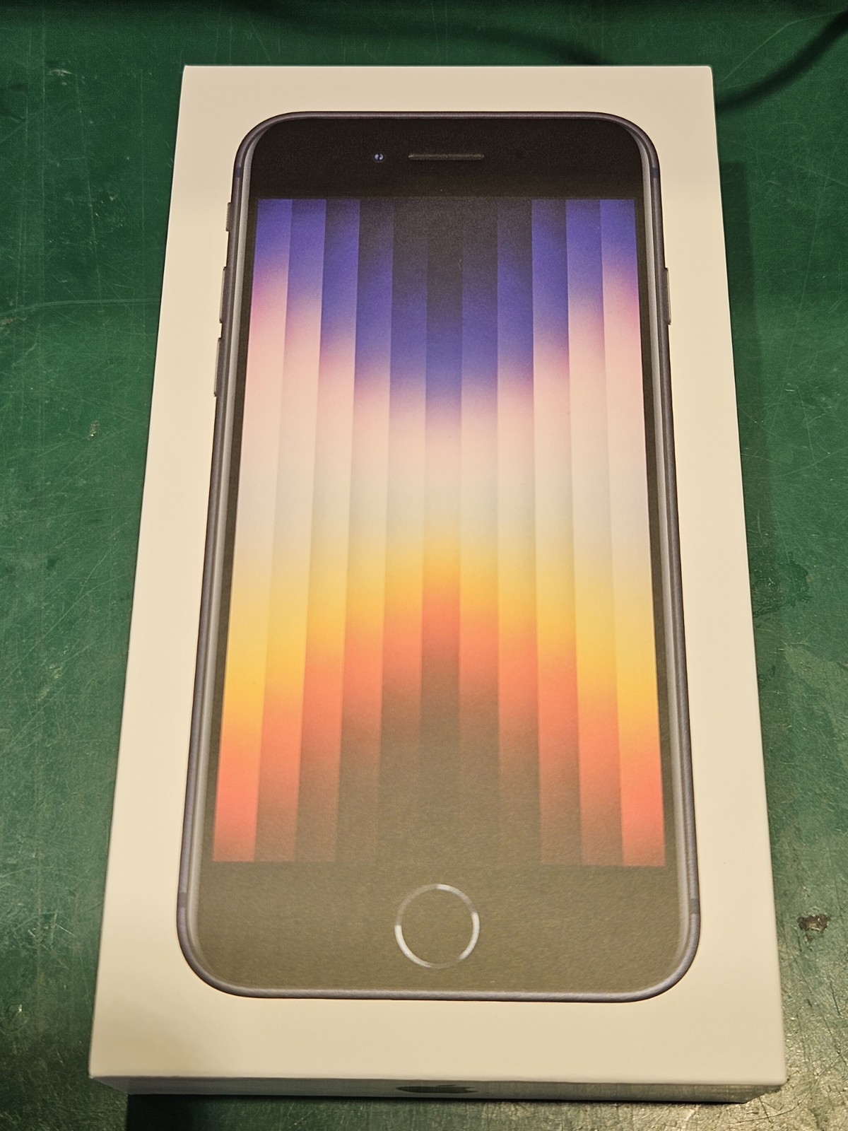 iPhoneSE第3世代 64GB ミッドナイト SIMフリー 新品未開封【横浜ビブレ店】