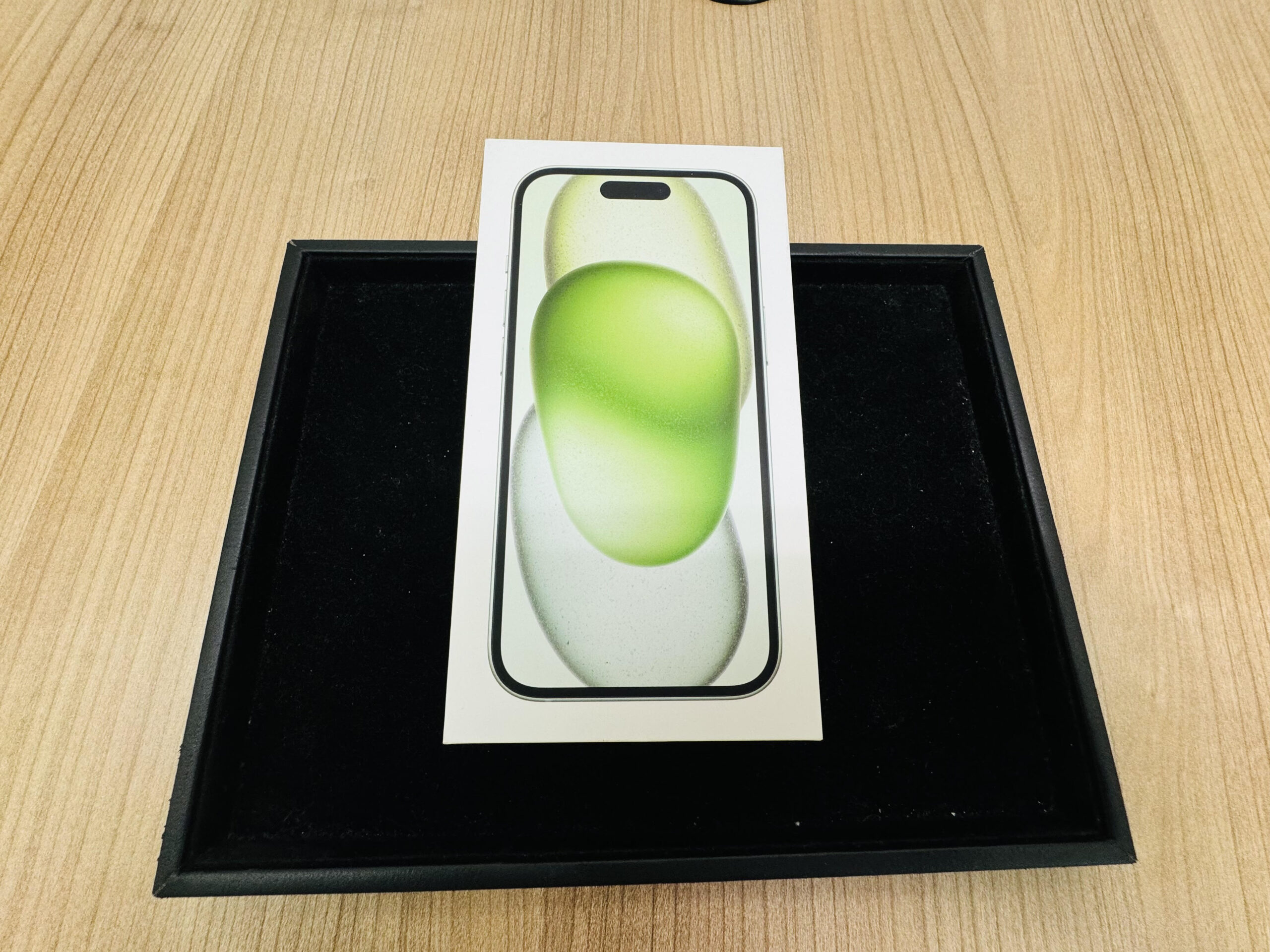iPhone15 128GB green AppleSIＭfree 未開封品 【所沢店】