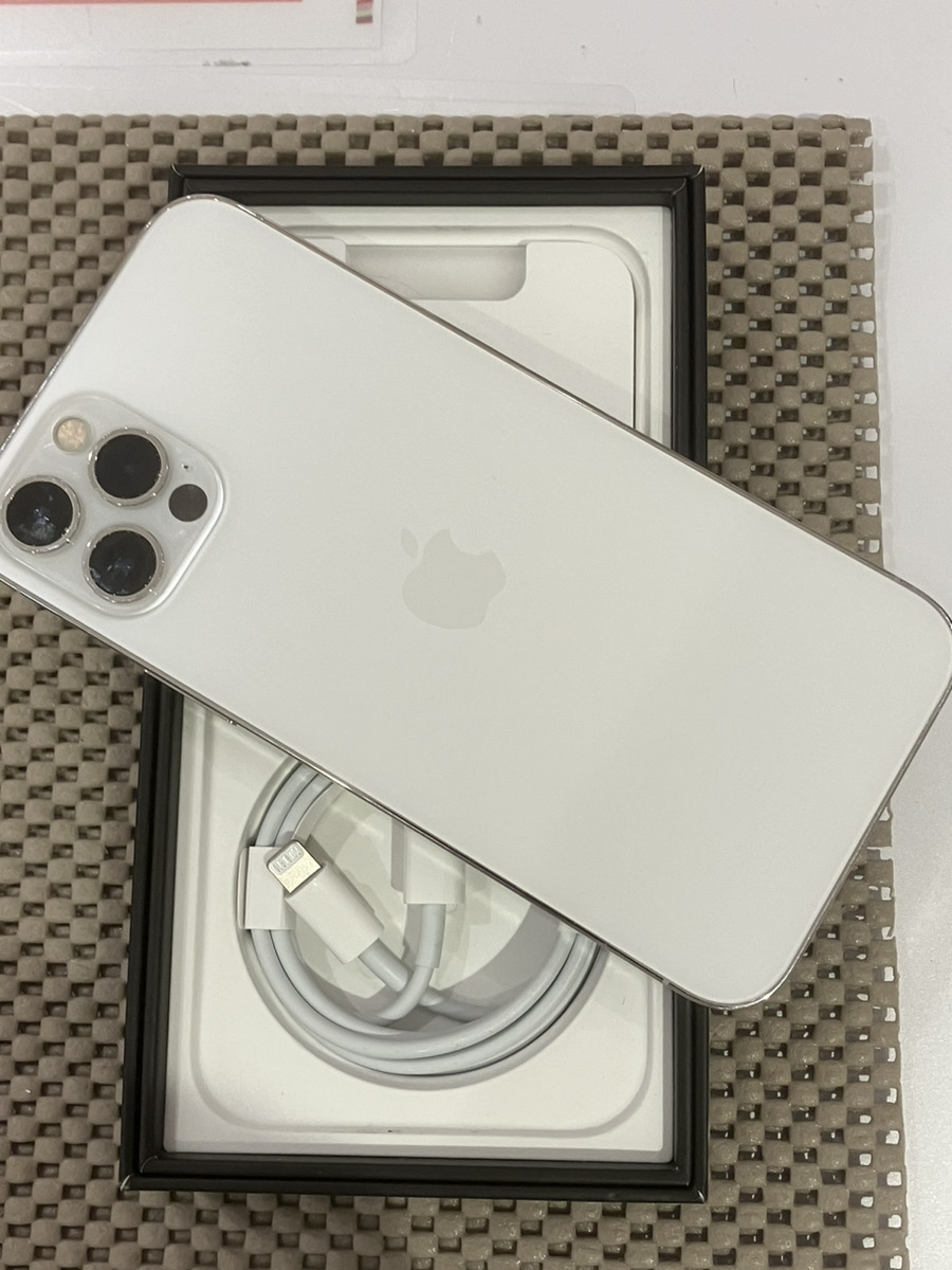 iPhone12Pro 256GB 中古 シルバー Softbank○【COCO東急プラザ蒲田店】