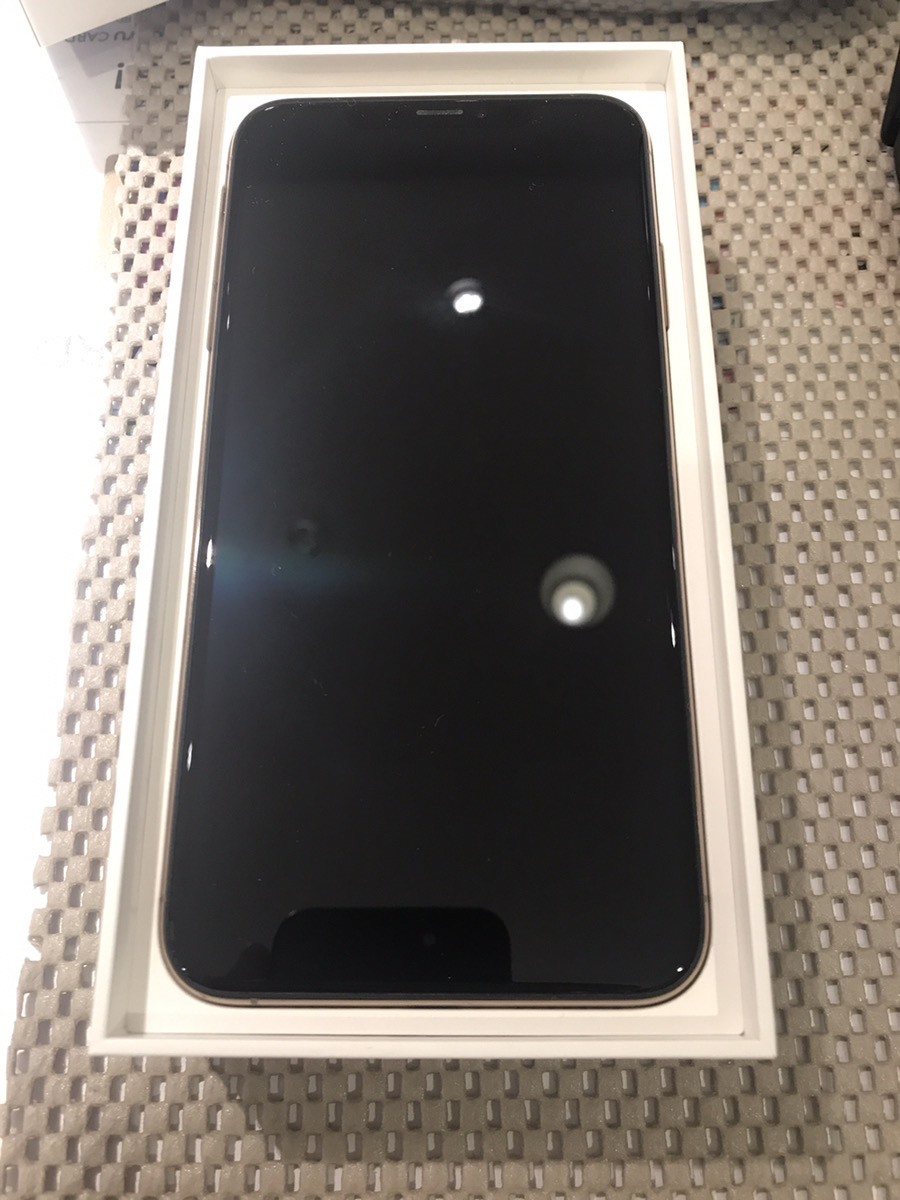 iPhoneXSMax 64GB 中古 箱あり au○【COCO東急プラザ蒲田店】