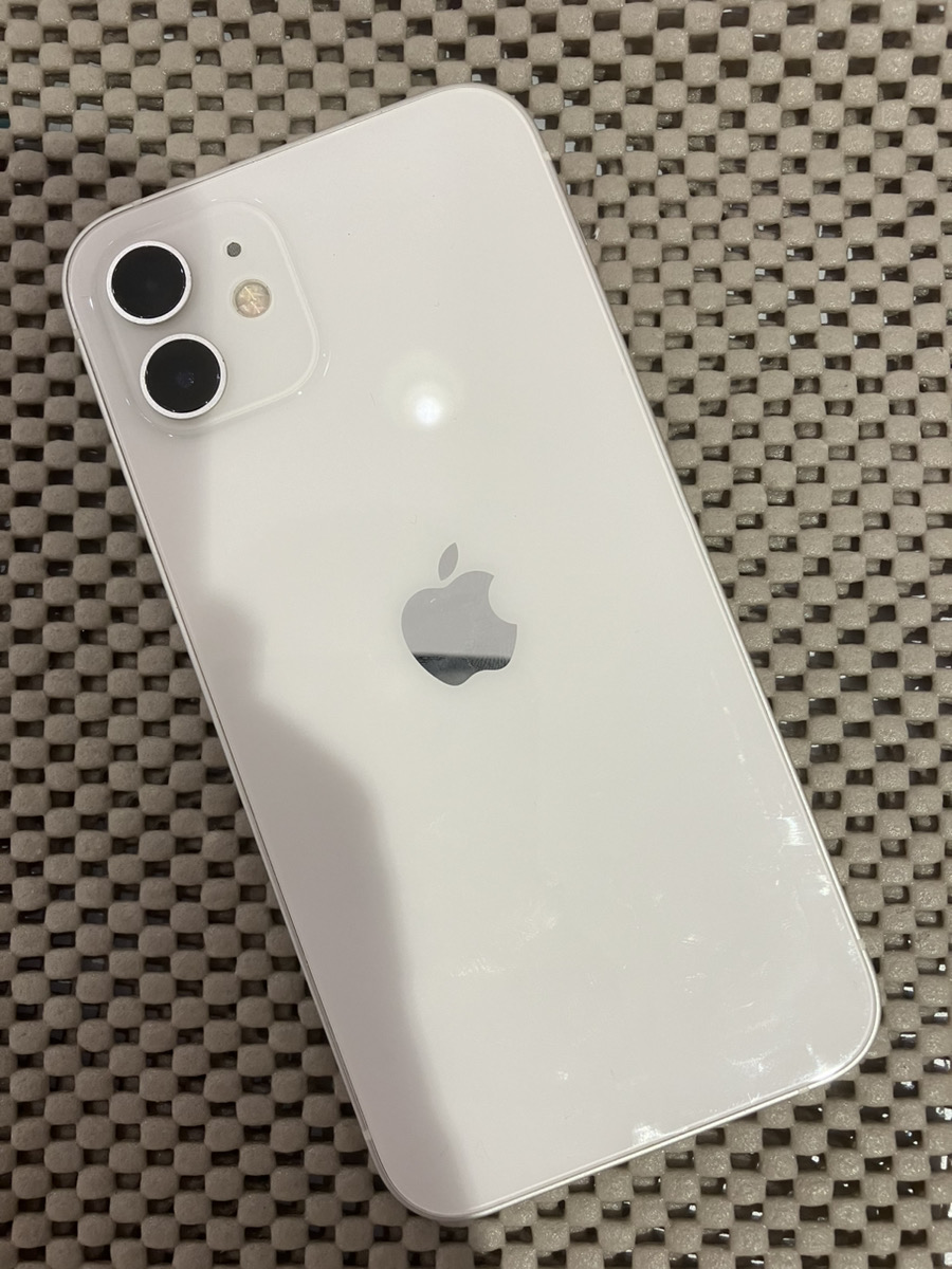 iPhone12 256GB 中古 ホワイト au○【COCO東急プラザ蒲田店】