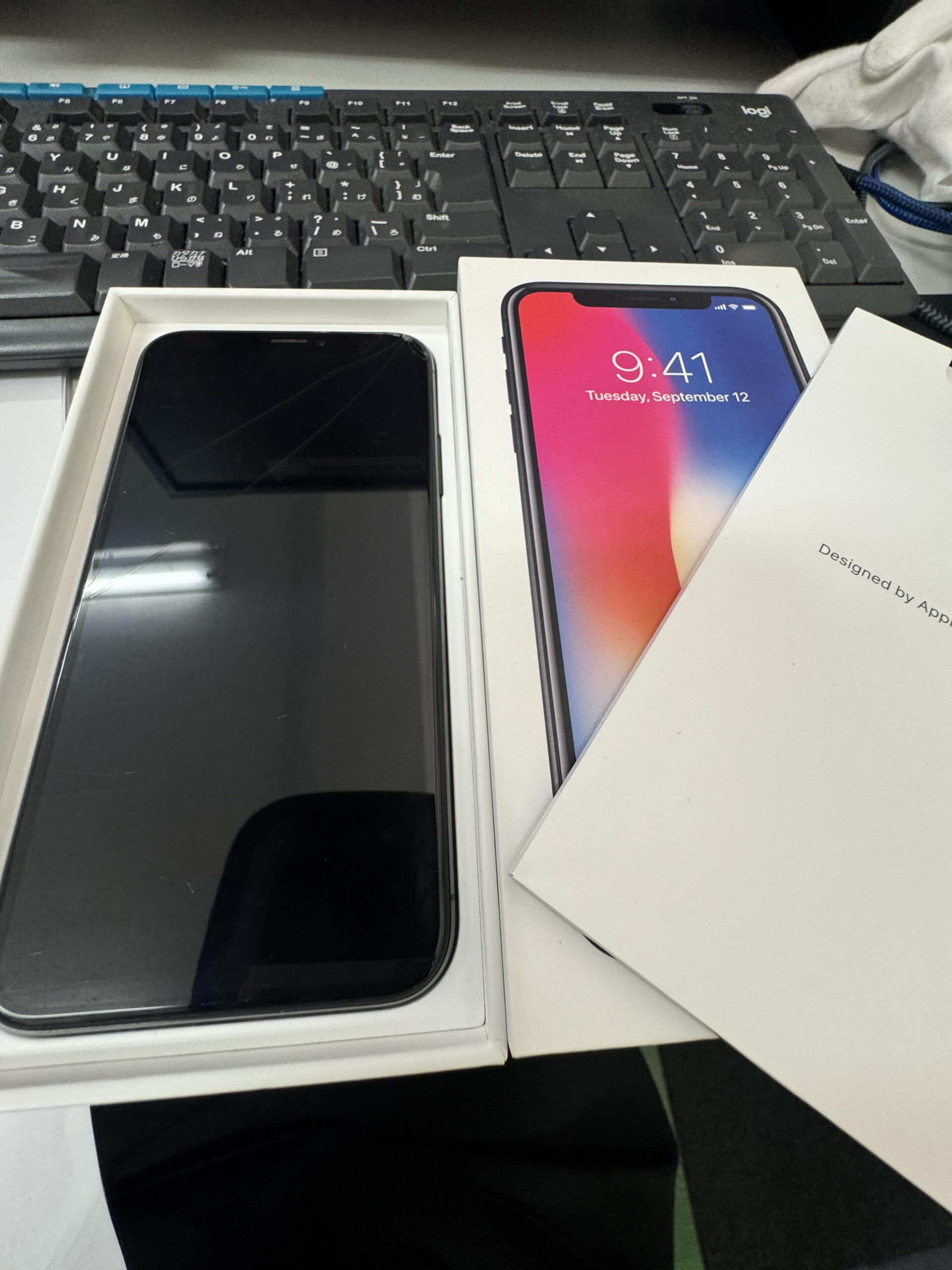 iPhoneX 256GB black docomo 中古品 画面割れ 【所沢店】