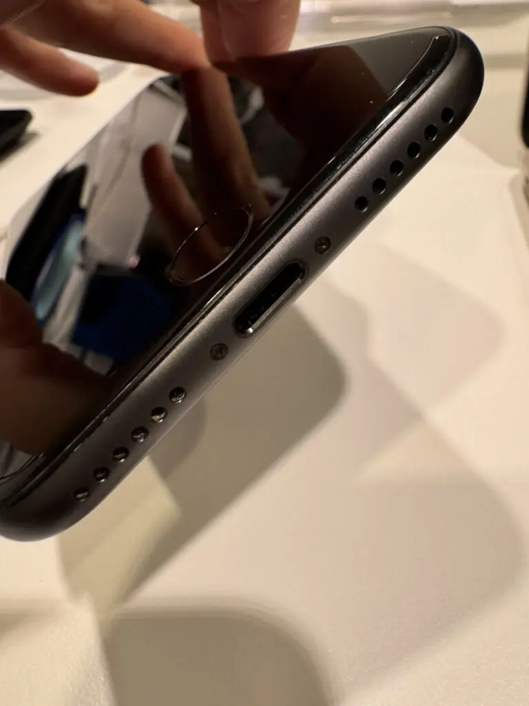 iPhone8 64GB ブラック 中古【横浜ビブレ店】 - スマホ・Android