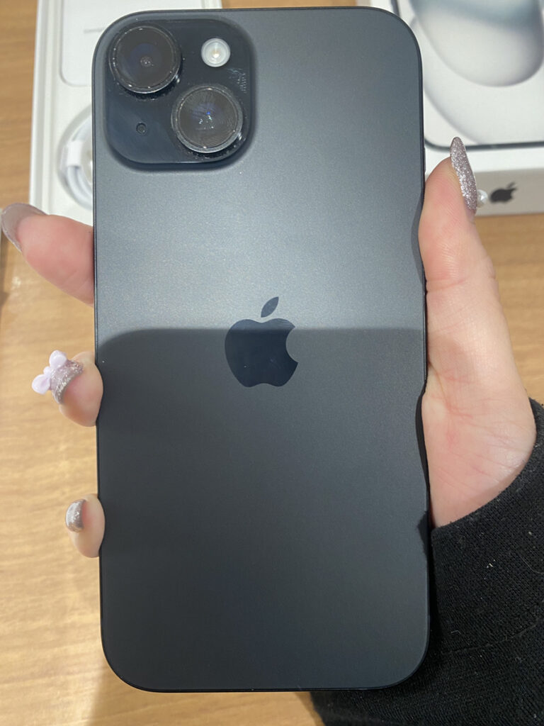 iPhone15 128GB ブラック au△ 箱あり付属品未使用【錦糸町店】