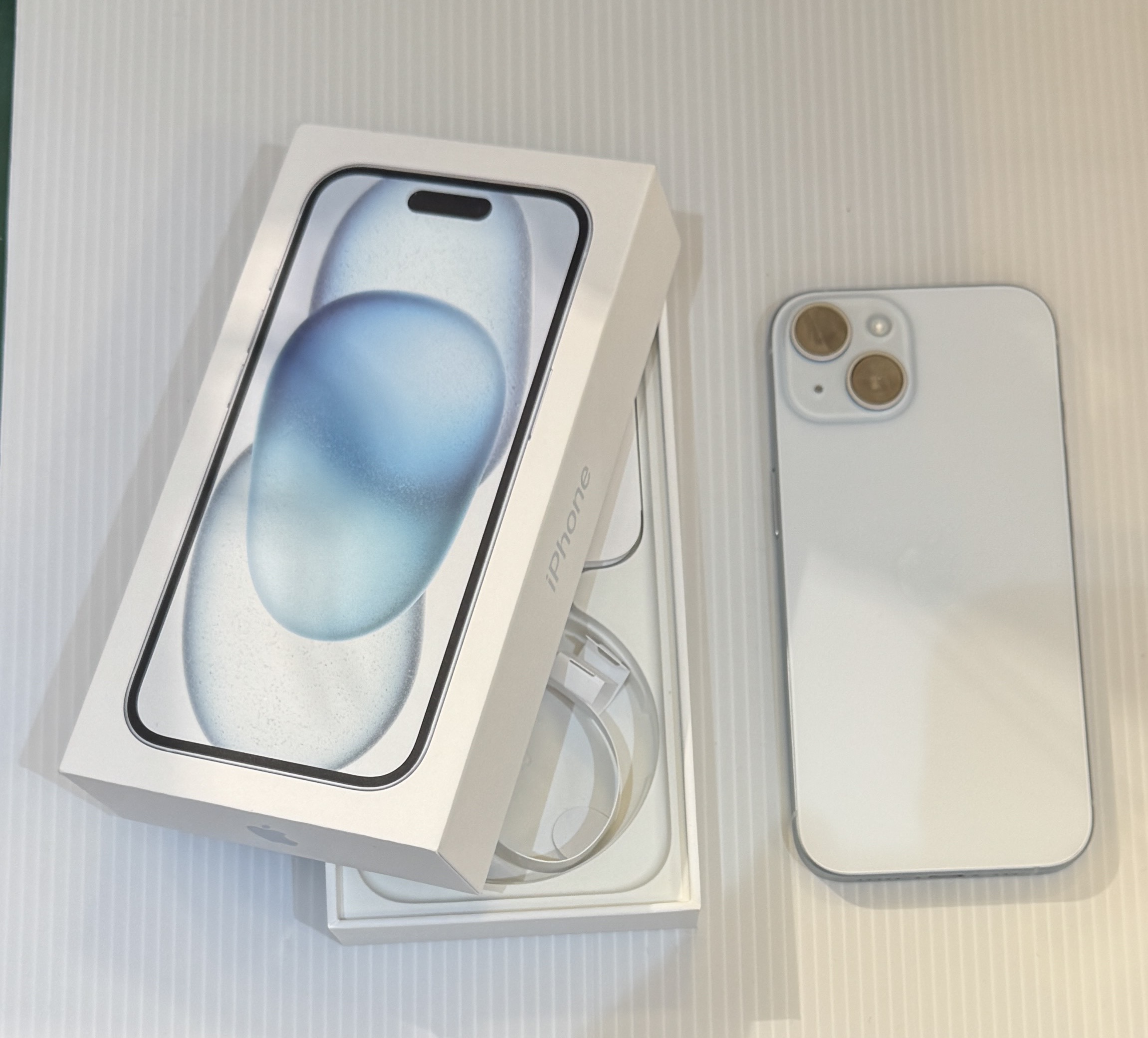 iPhone15 256GB ブルー appleSIMフリー 中古 箱あり付属品無し【藤沢OPA店】