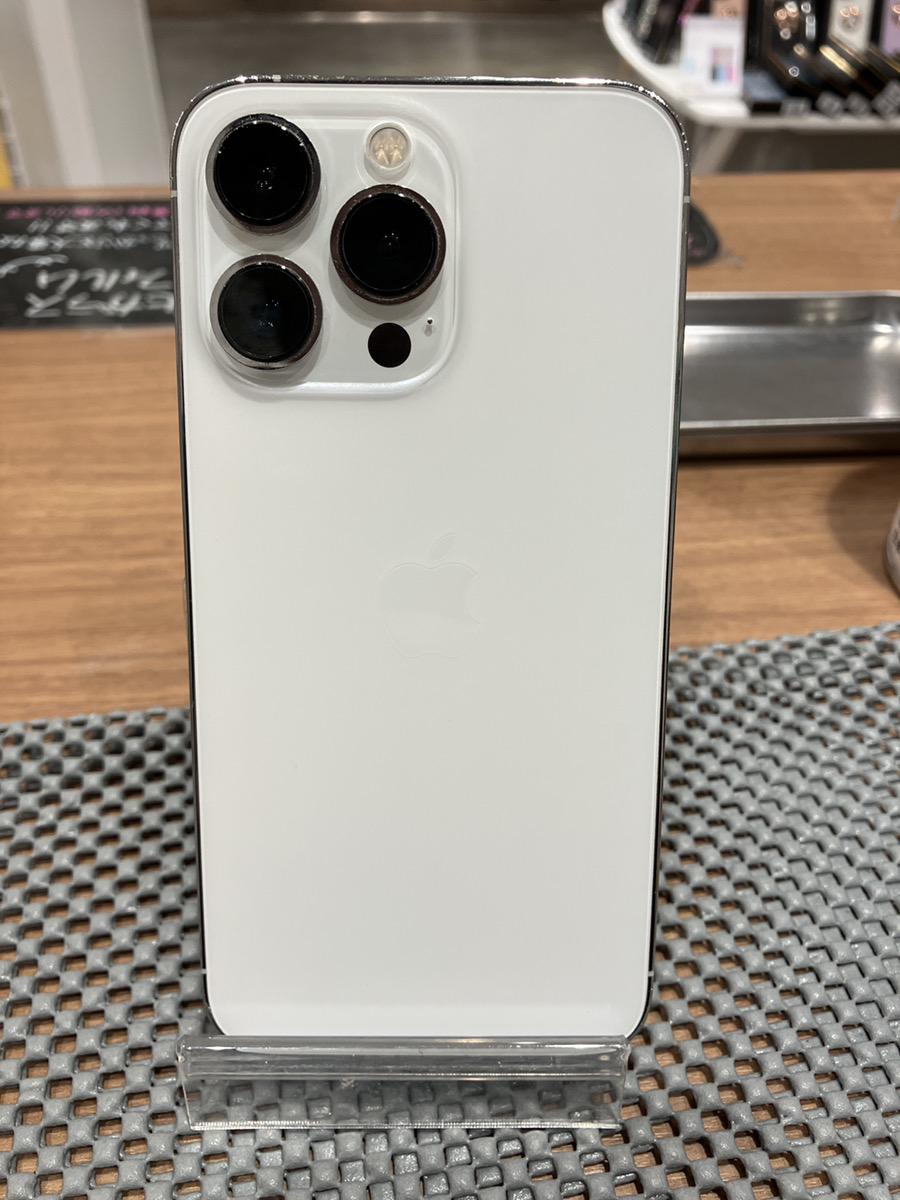 iPhone13Pro 256GB ホワイト 中古本体のみ docomo△【錦糸町店】