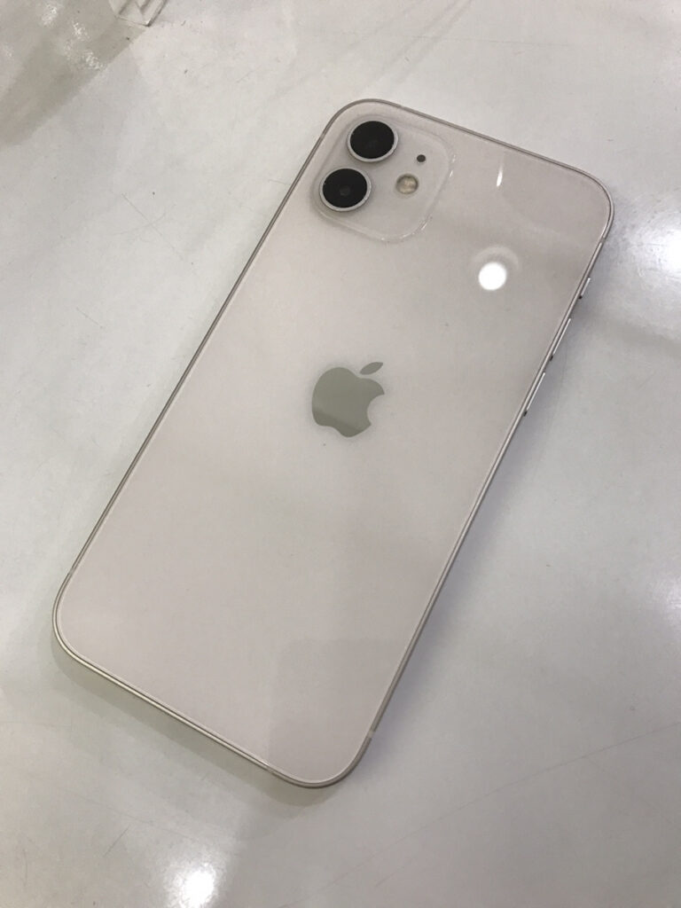 iphone iphone12 買取　新品　未開封　査定　川崎　スマホ　 64GB　グリーン　ホワイト　残債　分割　綺麗　減額　満足　iPhone修理工房　川崎日航店　日航ホテル　買取クイック　KDDI　au　中古品　中古端末　黒点　傷　綺麗　バッテリー　劣化　減額　高額　価格　