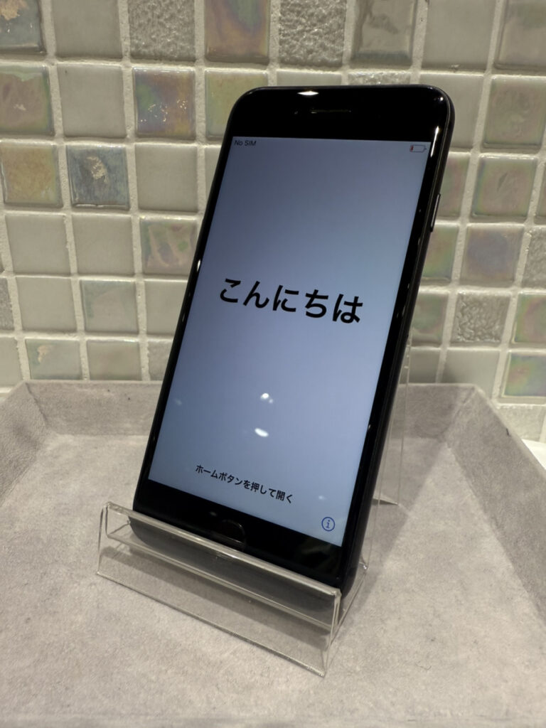 iPhone8 64GB au〇 SIMロックあり 画面フレーム背面傷多数あり【錦糸町PARCO店】