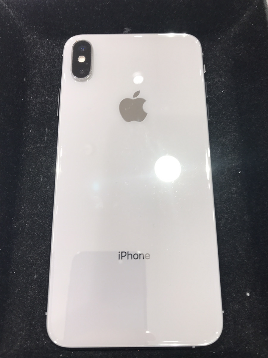 iPhoneXS Max 256GB 中古 本体のみ au〇【COCO東急プラザ蒲田店】