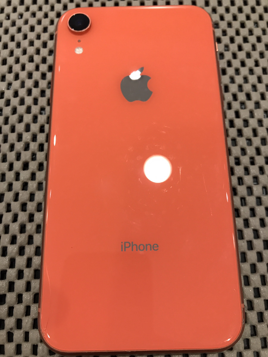 iPhoneXR 64GB コーラル 中古 本体のみ au〇【COCO東急プラザ蒲田店】