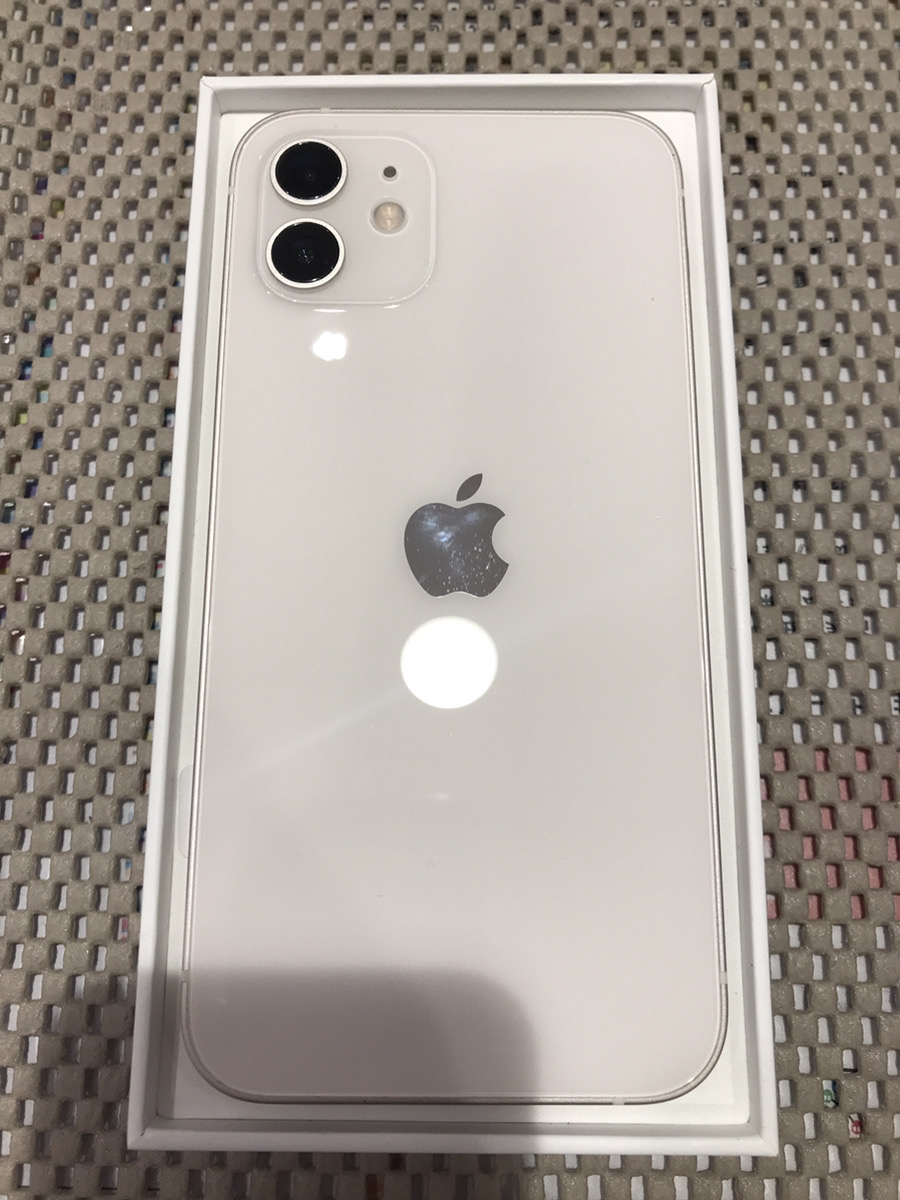 iPhone12 64GB ホワイト 中古 本体・箱 au△【COCO東急プラザ蒲田店】