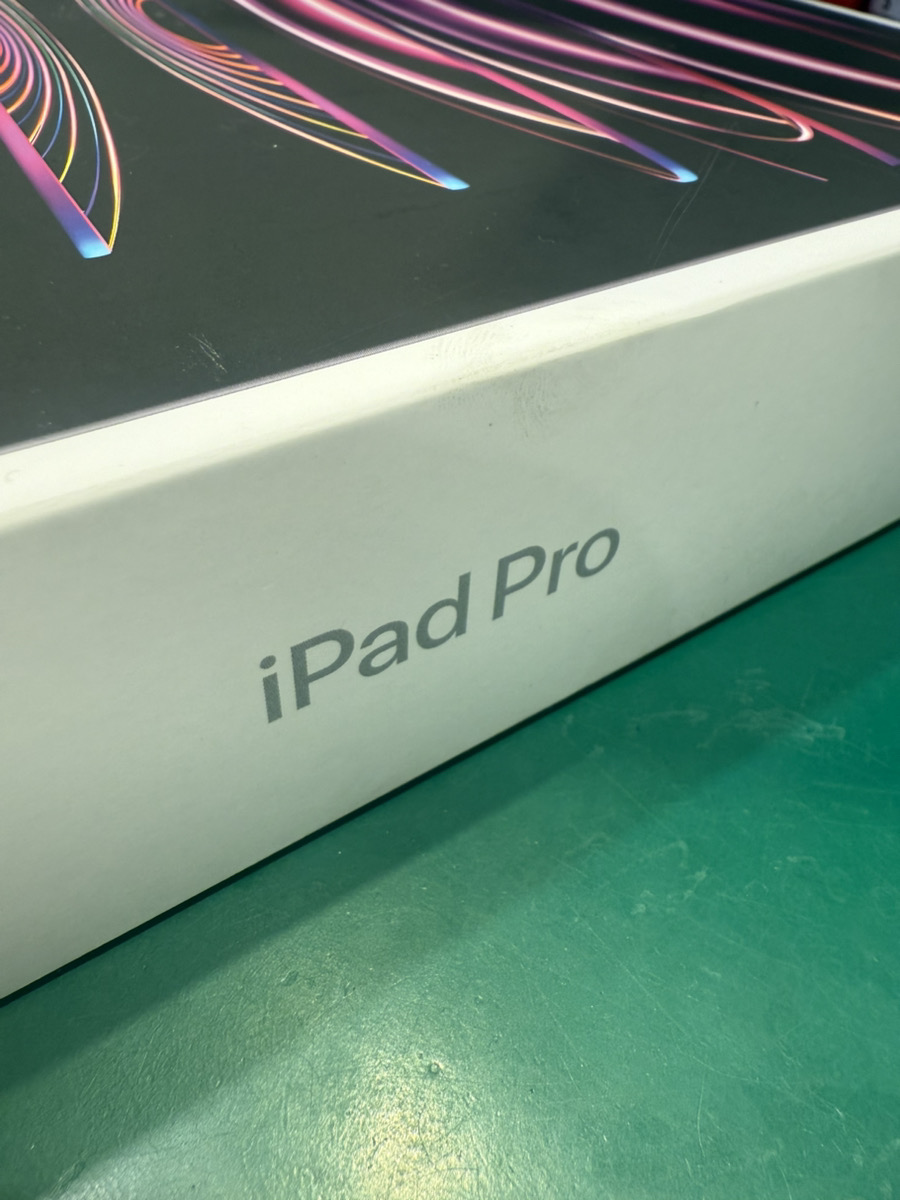 iPadPro 12.9インチ 第6世代 256GB スペースグレイ SIMフリー 中古【横浜ビブレ店】