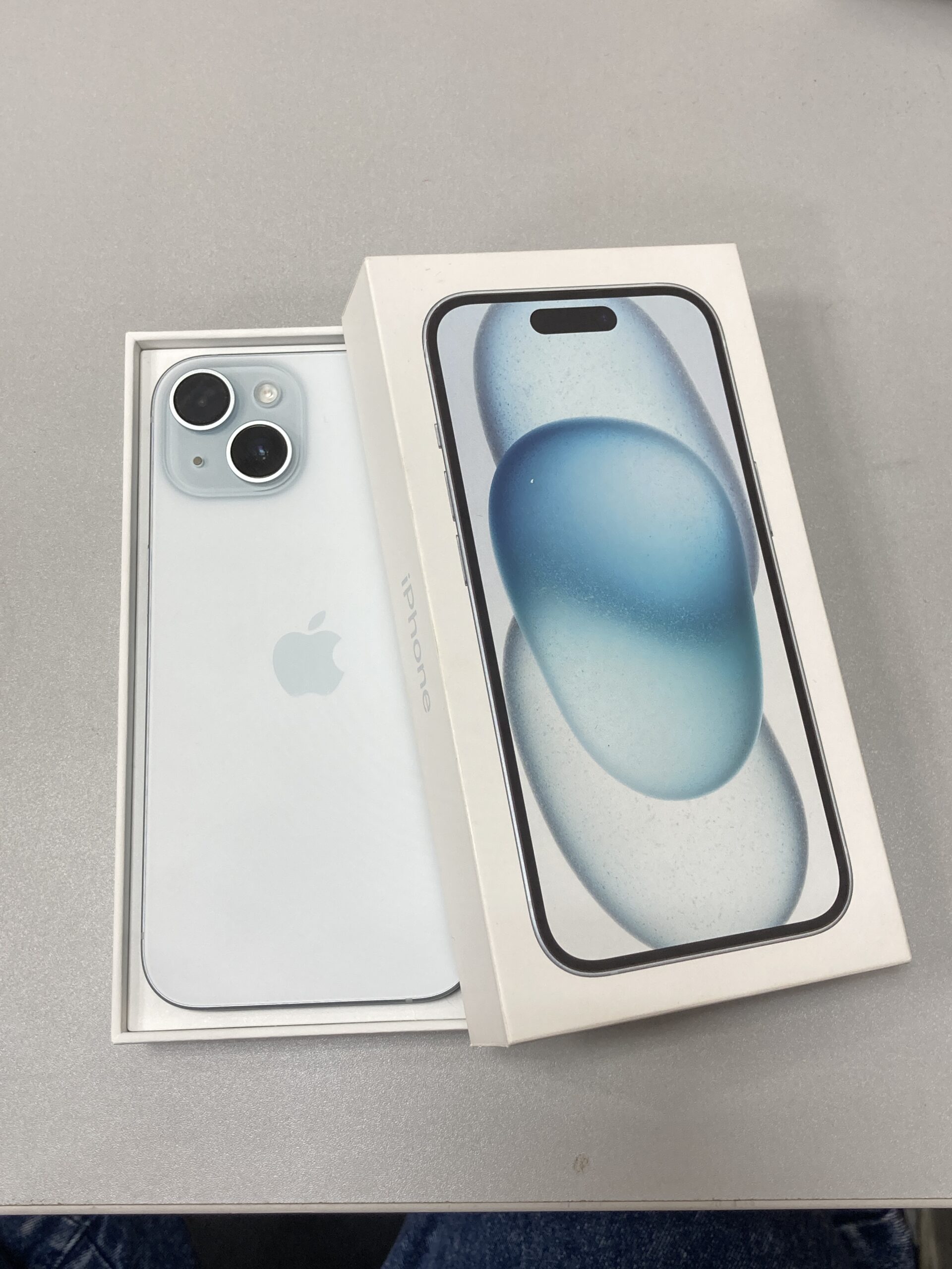 iPhone15 128GB 中古 au△ SIMロックなし【平塚店】