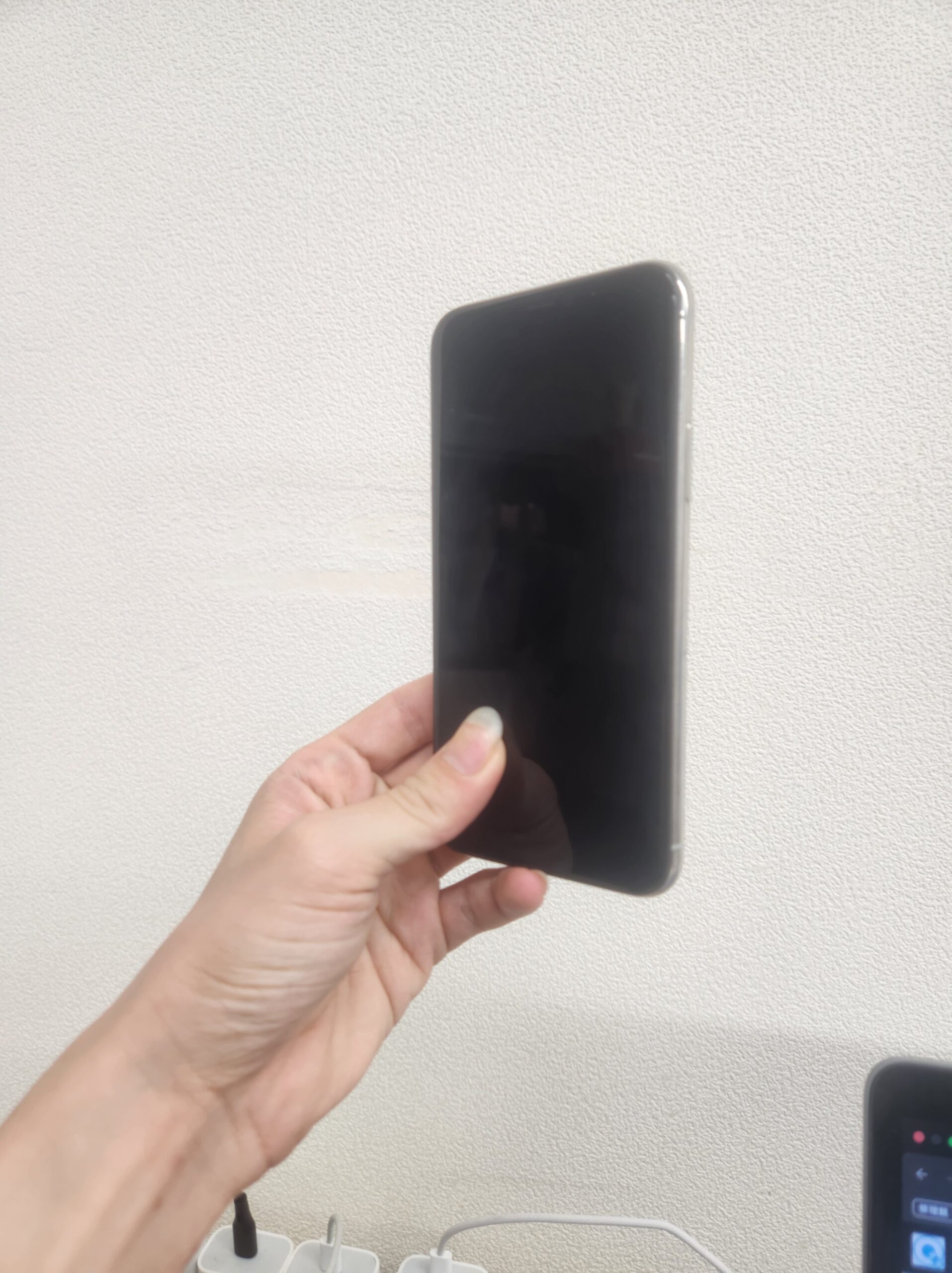 iPhone13Pro 512GB ホワイト au ◯ 中古 本体のみ 【新宿南口店】